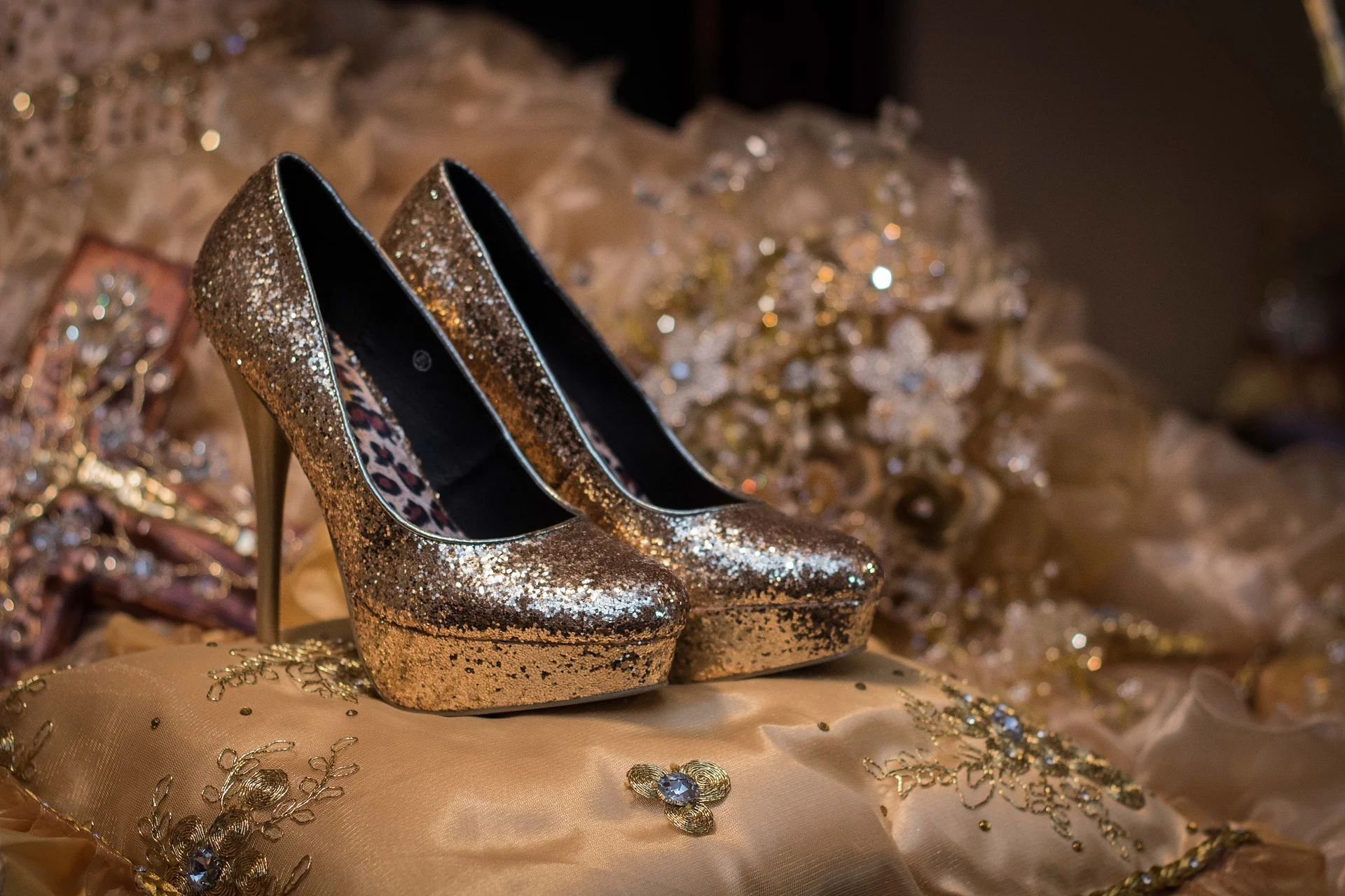 shoes-1468818_1920.jpg