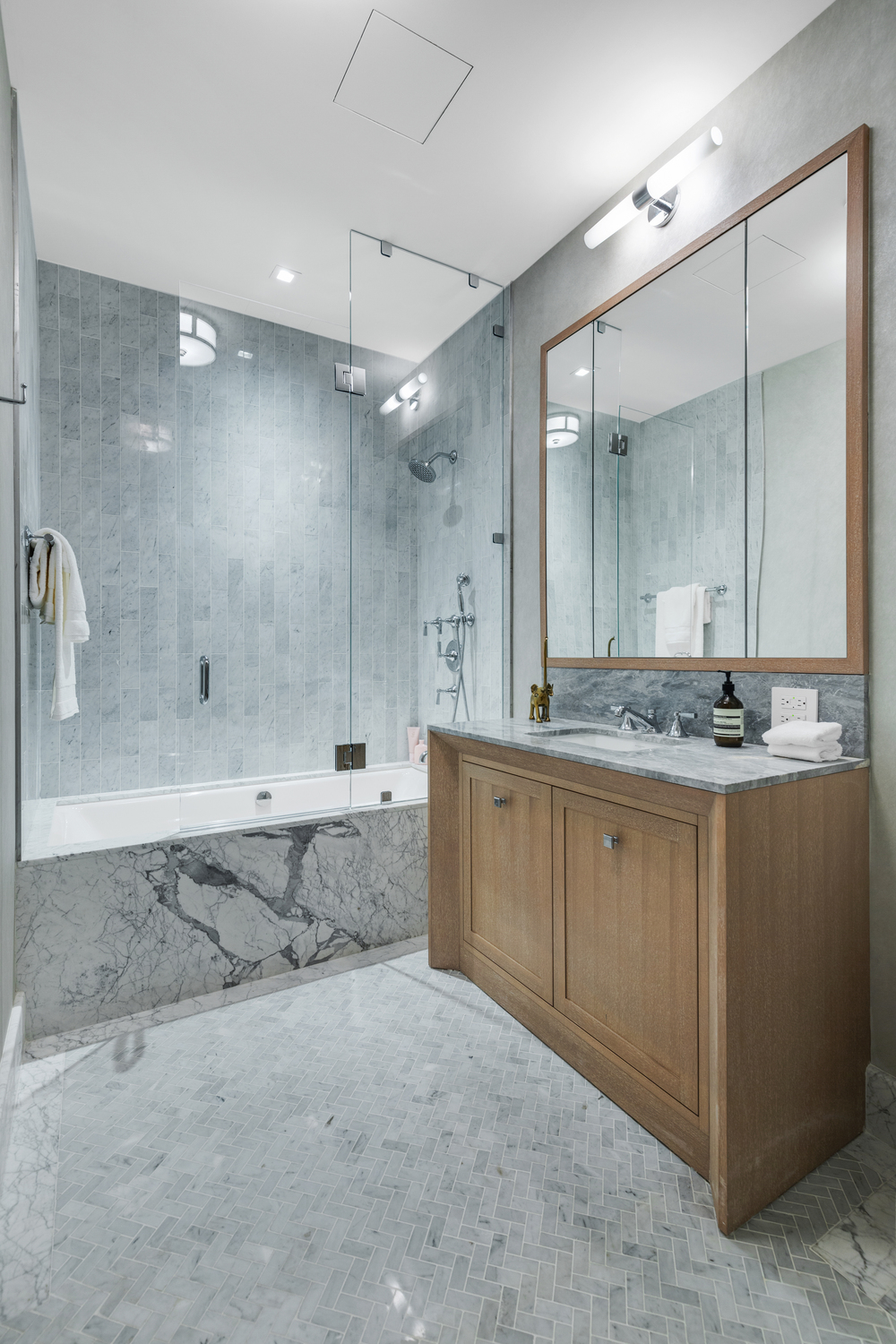 CSG_101_West_78th_Street_4A_New_York_NY_Penthouse_-_15_Photos_12_20190322-125712.jpg