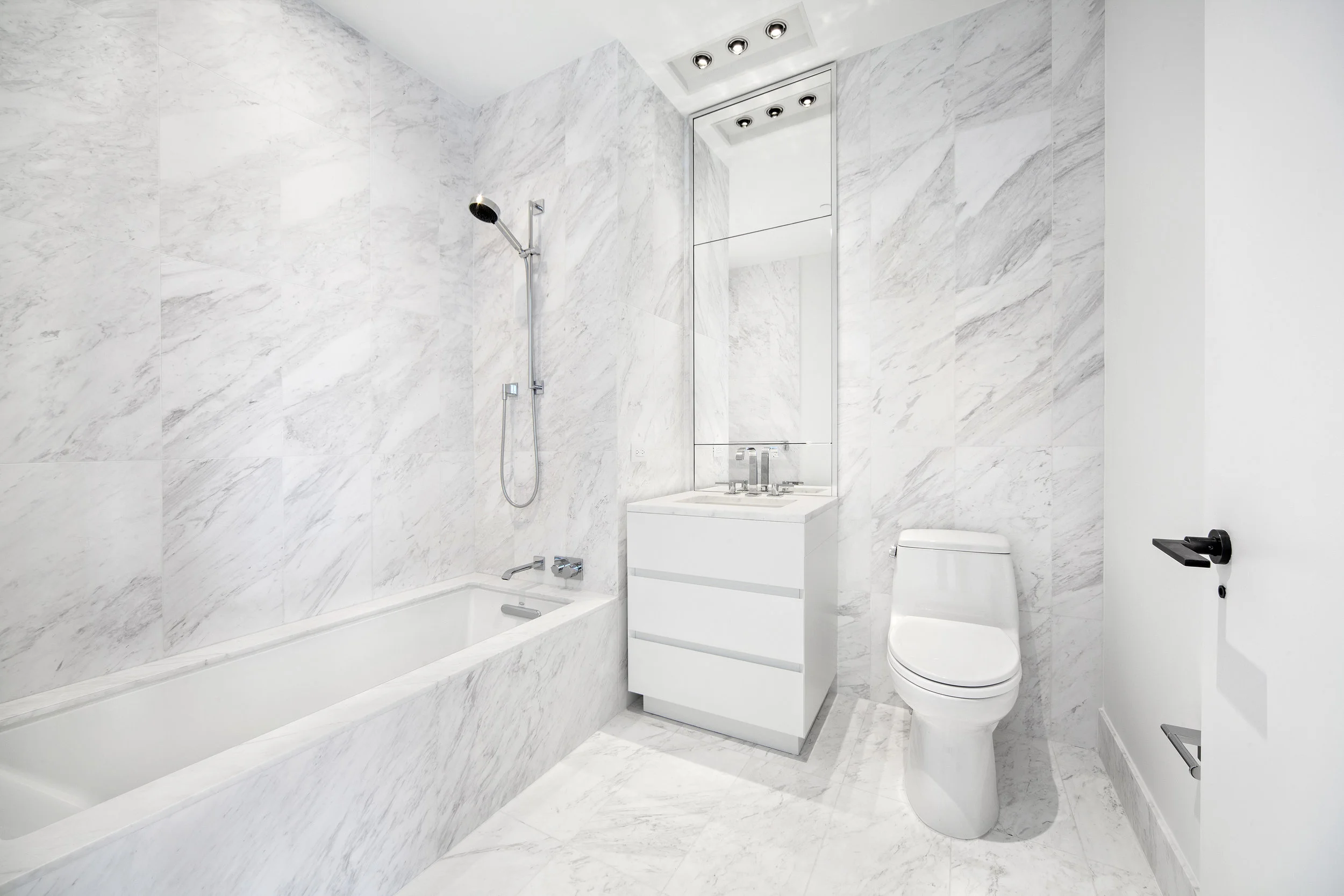 Larson_111MurraySt_33B_bath2.jpg