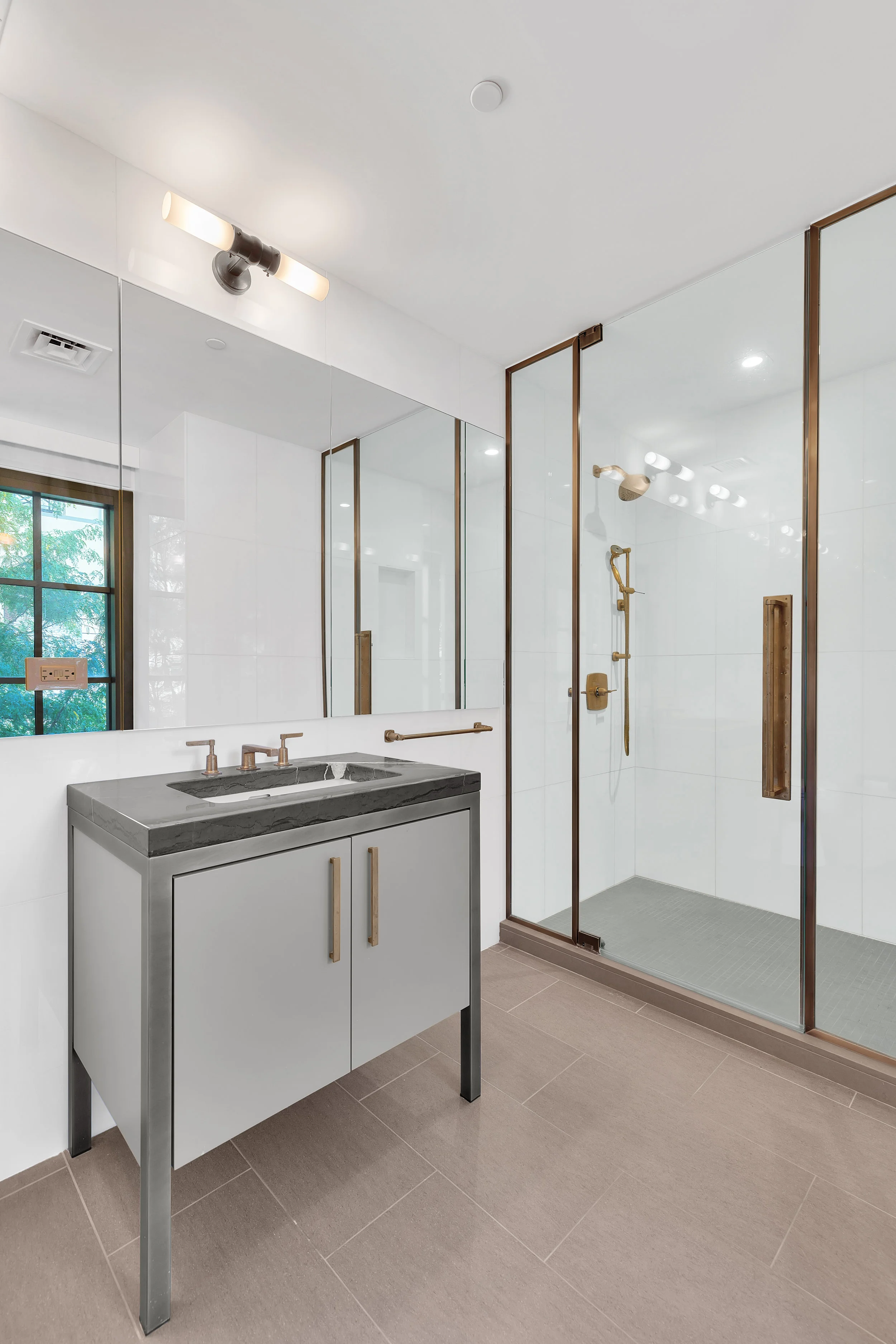 500West21stStreet5D-ChelseaNewYork_Scott_Boyd_DouglasElliman_Photography_79127643_high_res.jpg