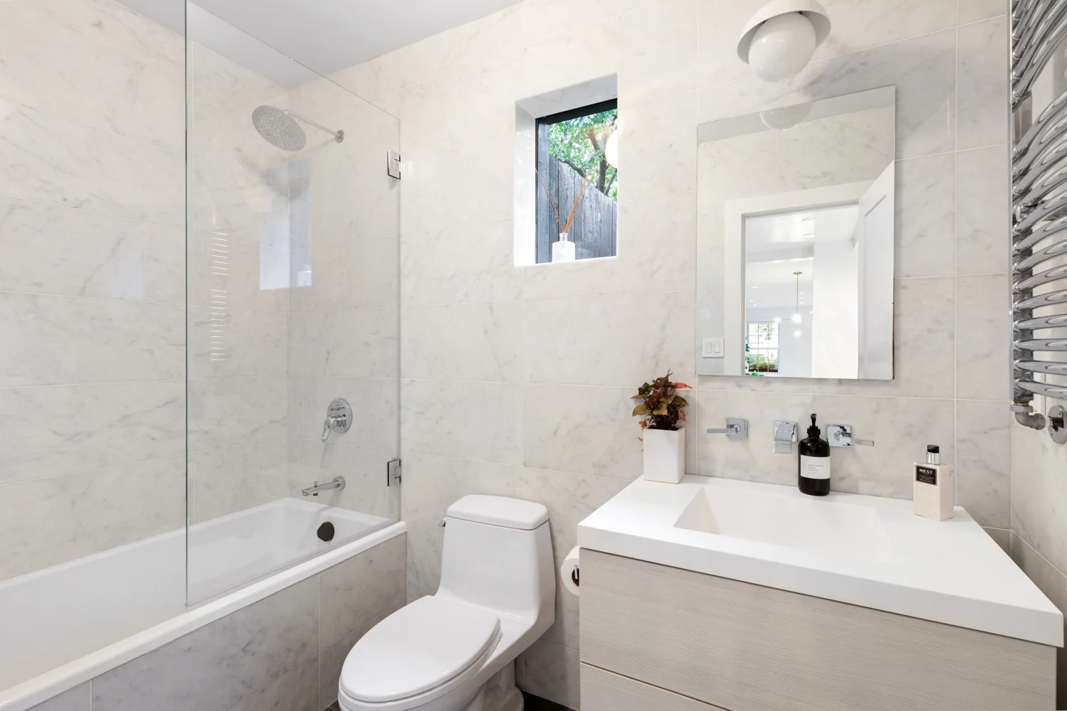 35DevoeStreet-EastWilliamsburgNewYork_Daniel_Fried_DouglasElliman_Photography_80615934_high_res.jpg