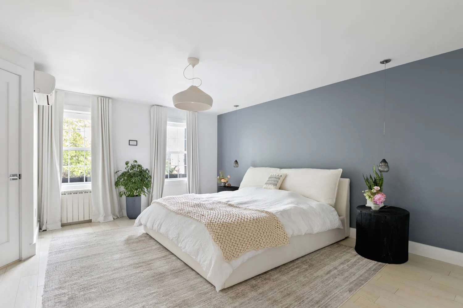 35DevoeStreet-EastWilliamsburgNewYork_Daniel_Fried_DouglasElliman_Photography_80616118_high_res.jpg