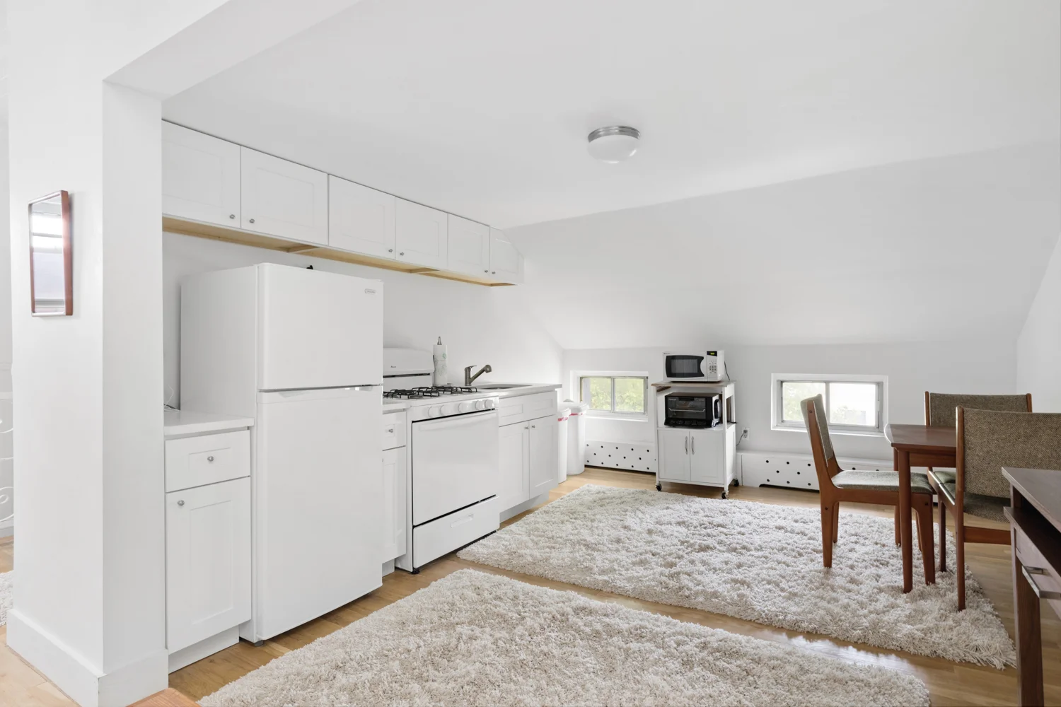 35DevoeStreet-EastWilliamsburgNewYork_Daniel_Fried_DouglasElliman_Photography_80616251_high_res.jpg