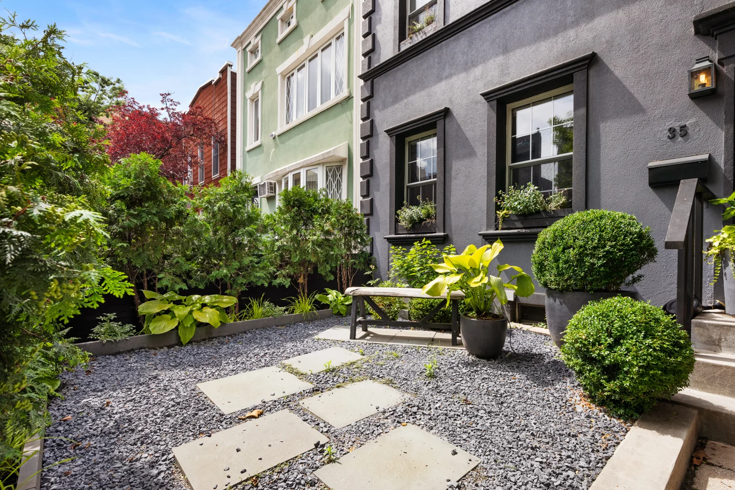 35DevoeStreet-EastWilliamsburgNewYork_Daniel_Fried_DouglasElliman_Photography_80616530_high_res.jpg