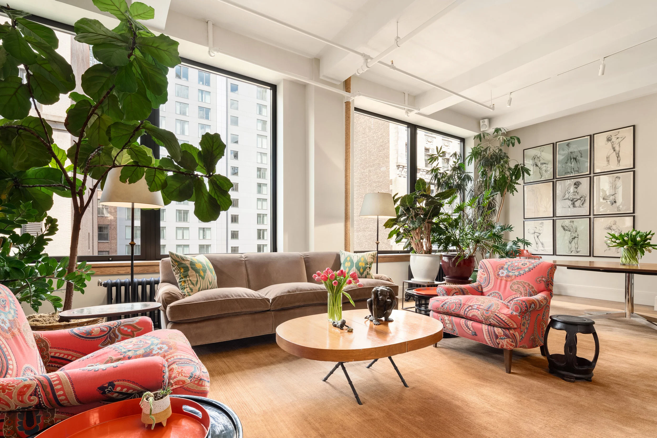 142West26thStreet9-ChelseaNewYork_Holly_Parker_DouglasElliman_Photography_79379265_high_res.jpg