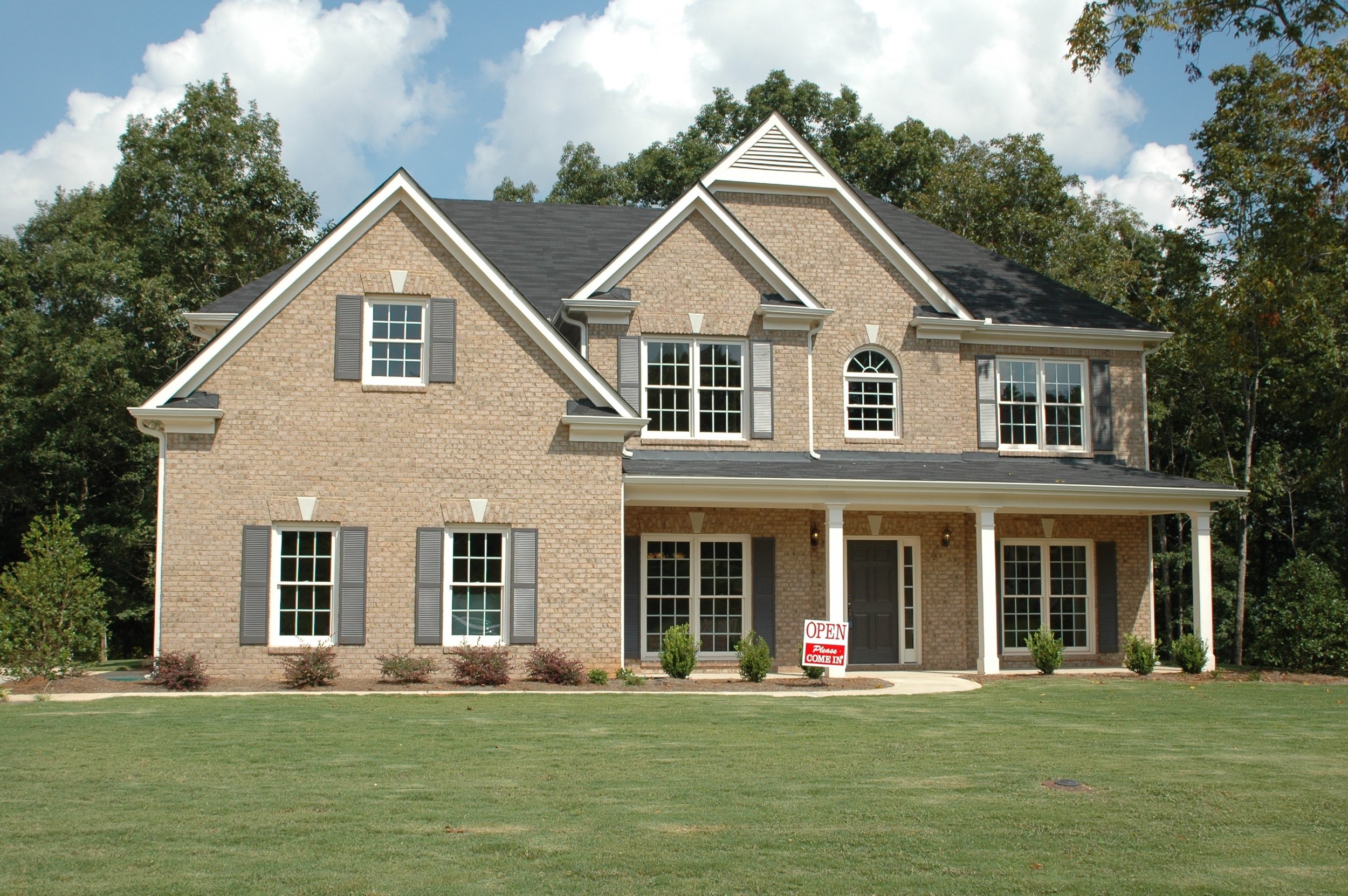 architecture-building-facade-164516.jpg