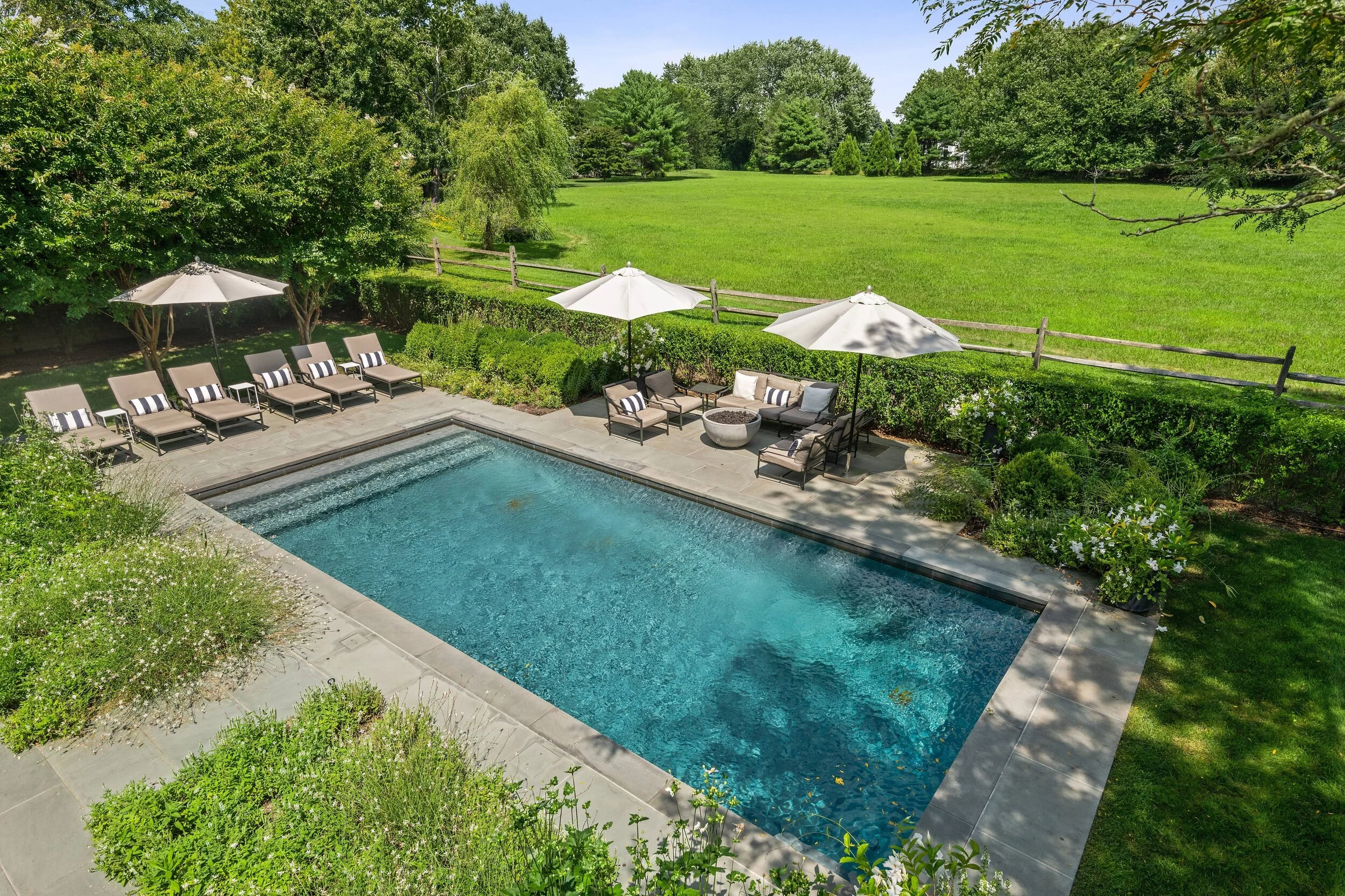 15BullheadLn-BridgehamptonSouthNewYork_Priscilla_Garston_DouglasElliman_Photography_82908532_high_res.jpg