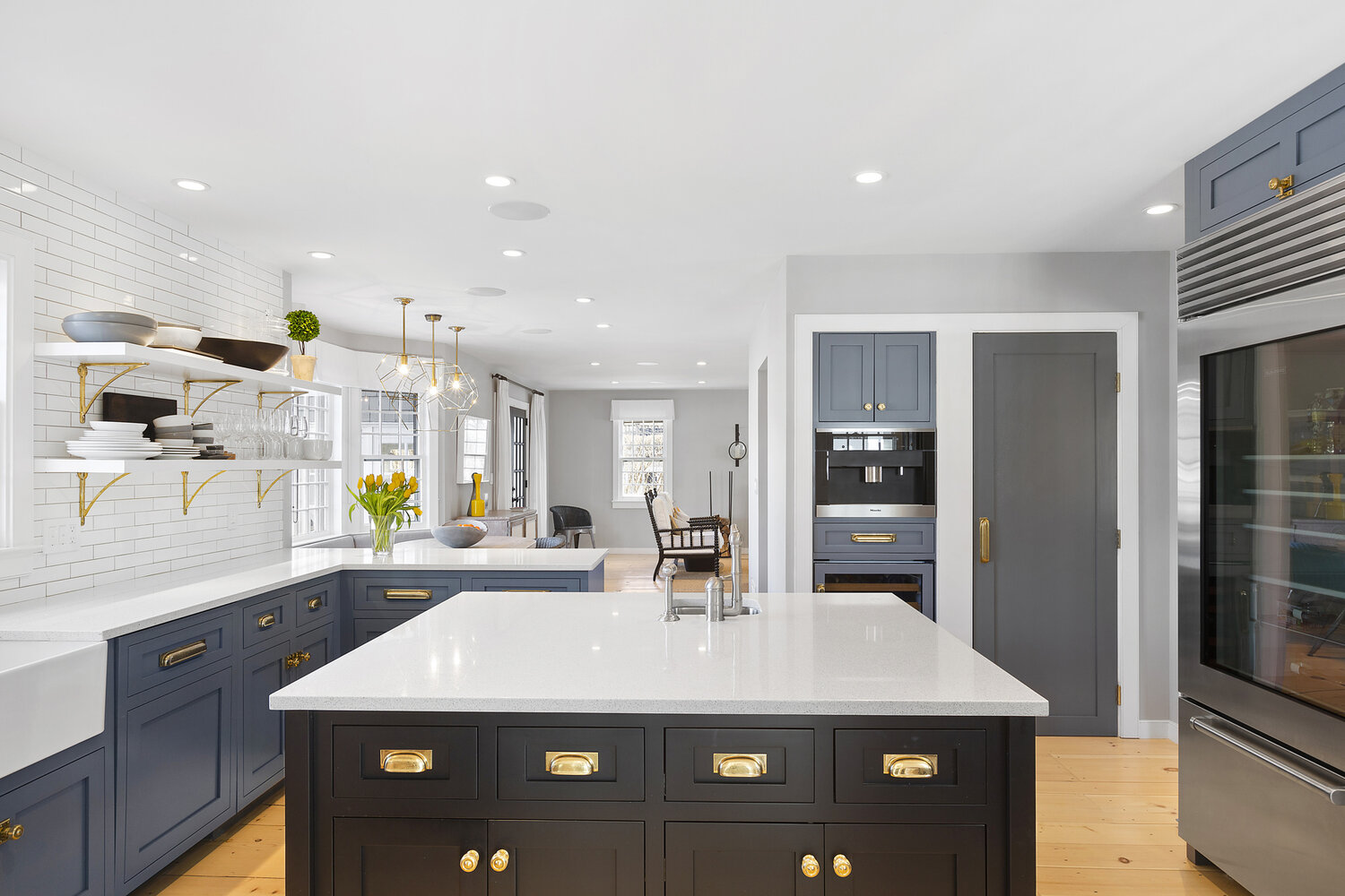 15BullheadLn-BridgehamptonSouthNewYork_Priscilla_Garston_DouglasElliman_Photography_82908573_high_res.jpg