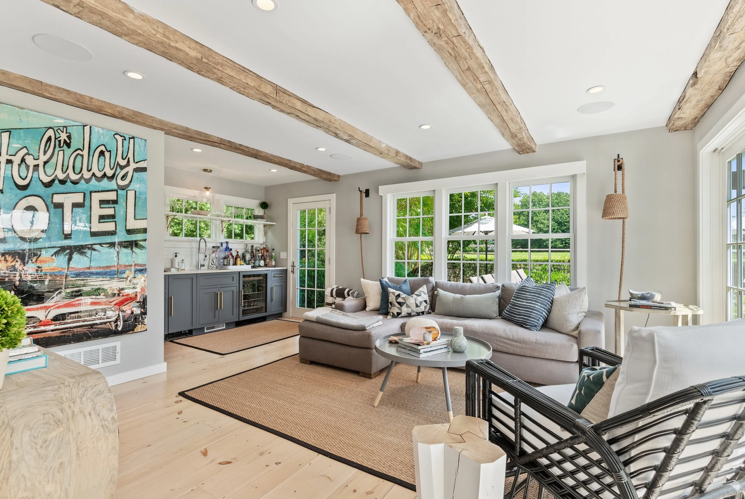 15BullheadLn-BridgehamptonSouthNewYork_Priscilla_Garston_DouglasElliman_Photography_82908726_high_res.jpg