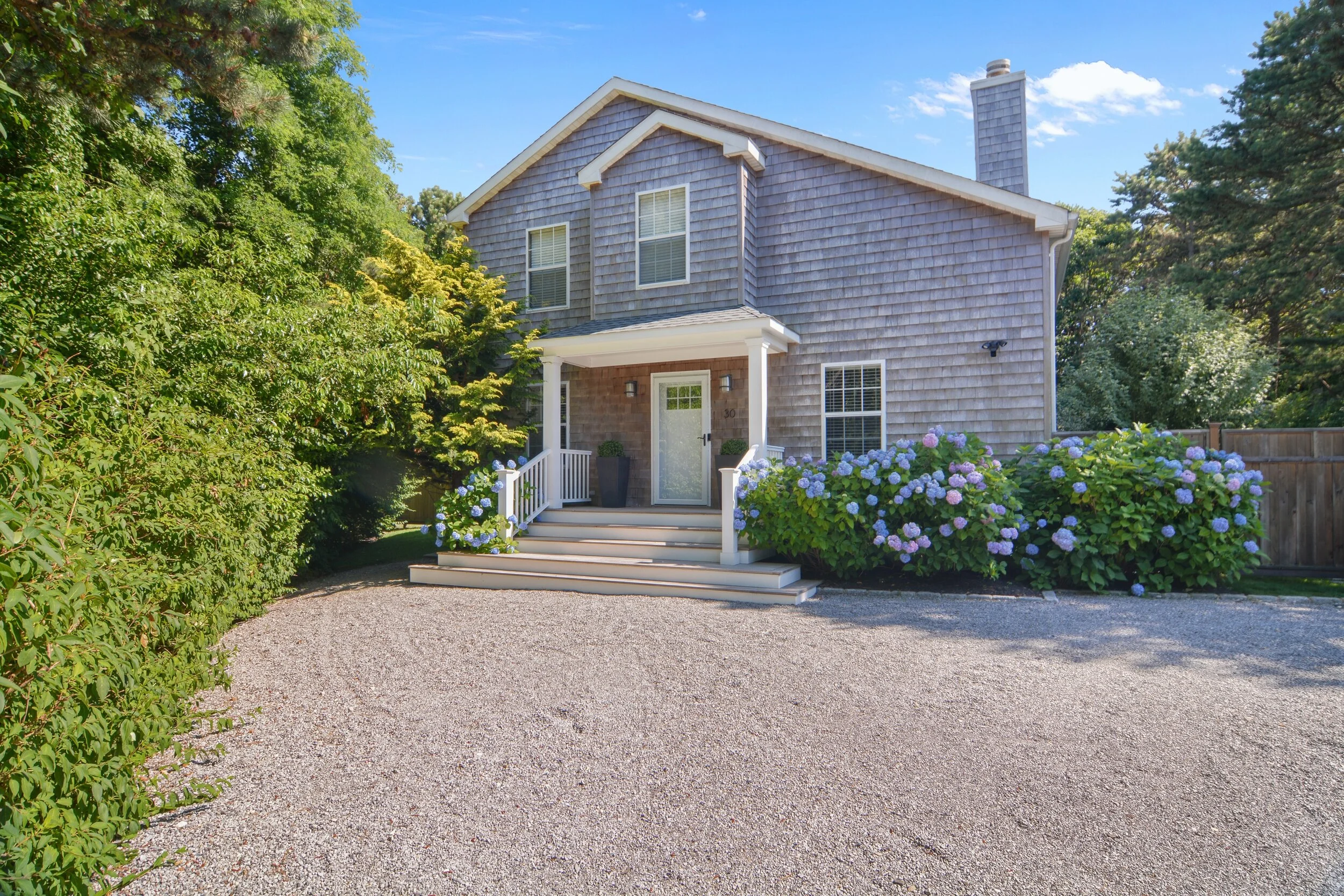 30LongviewRd-SouthamptonSouthNewYork_Brenda_Giufurta_DouglasElliman_Photography_66478864_high_res.jpg