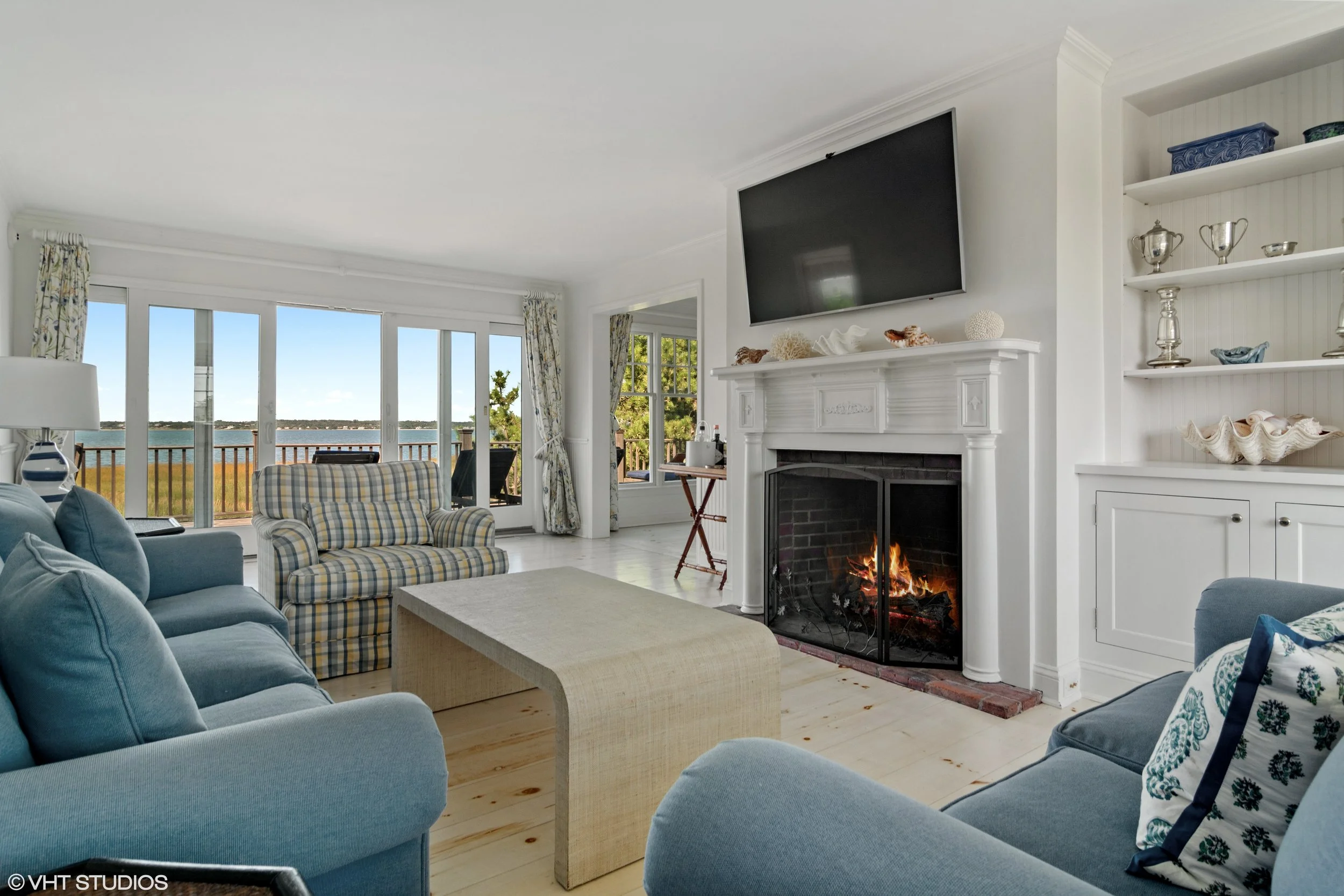 1421MeadowLn-SouthamptonVillageNewYork_Michaela_Keszler_DouglasElliman_Photography_84123295_high_res.jpg