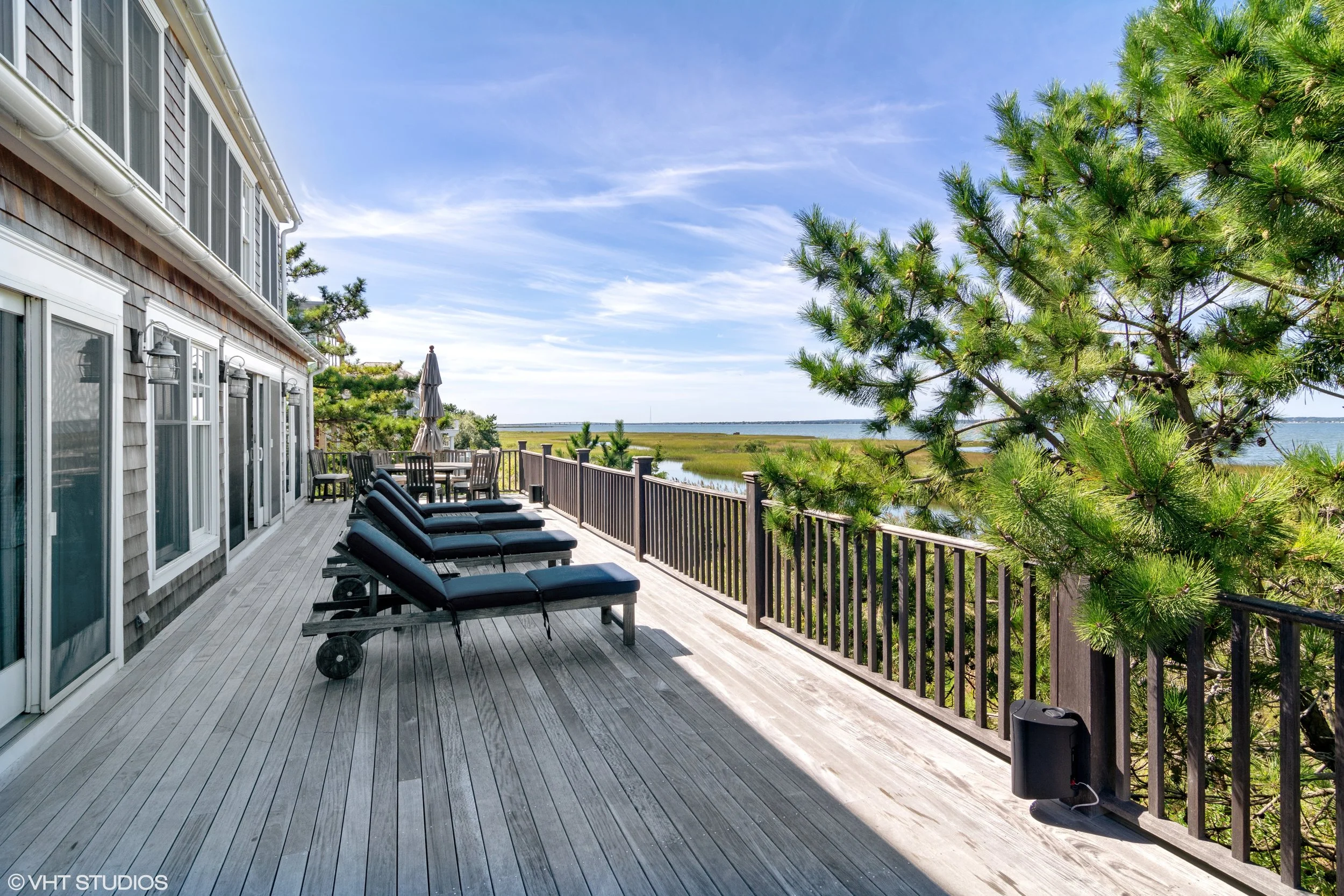 1421MeadowLn-SouthamptonVillageNewYork_Michaela_Keszler_DouglasElliman_Photography_84123541_high_res.jpg