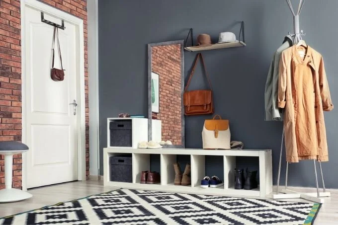 4 Ways to Organize an Entryway