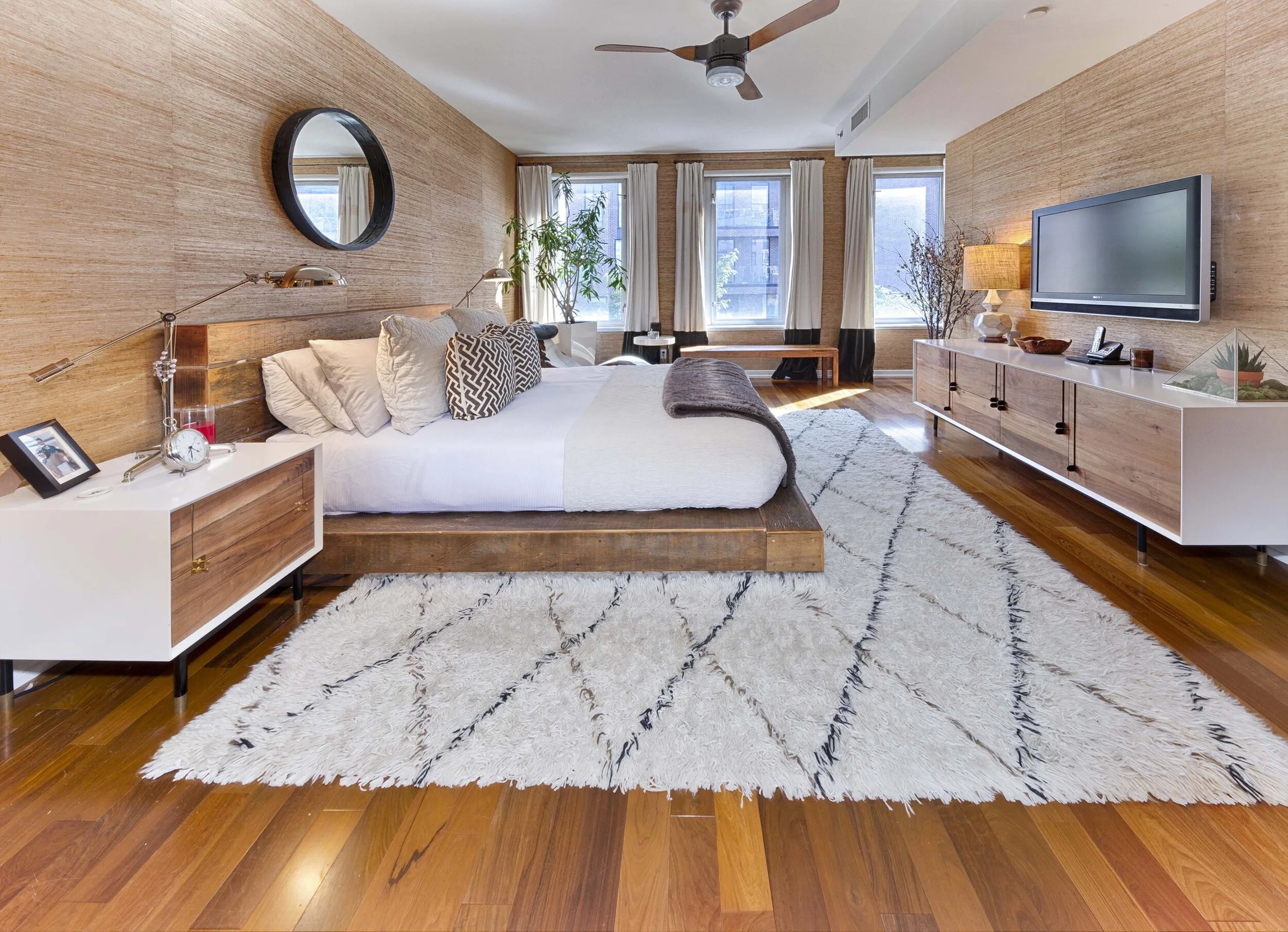 80Met_TH_55_7-27-20_bed.jpg