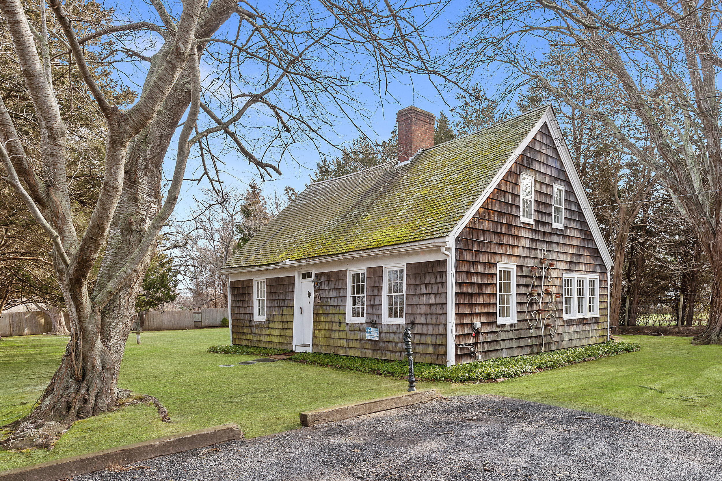  Loads of charm, just down the street from the ocean and Two Mile Hollow Beach, and one of only a handful of properties in East Hampton affording the rare opportunity to build two houses on one lot, this circa-1745 gem offers some dazzling possibilit