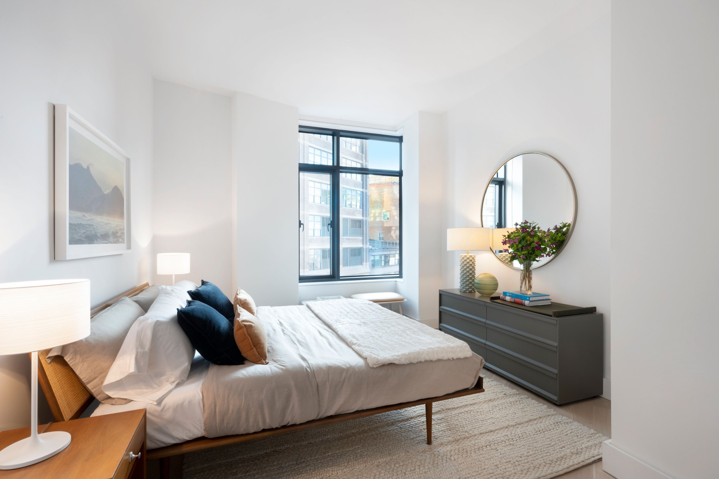  The Riverview offers 14 two-and-three-bedroom residences spanning interiors of 1,110 square feet to 2,011 square feet. The fenestration was created in such a way that the apartments have Hudson River and open city views. Eight of the units have priv