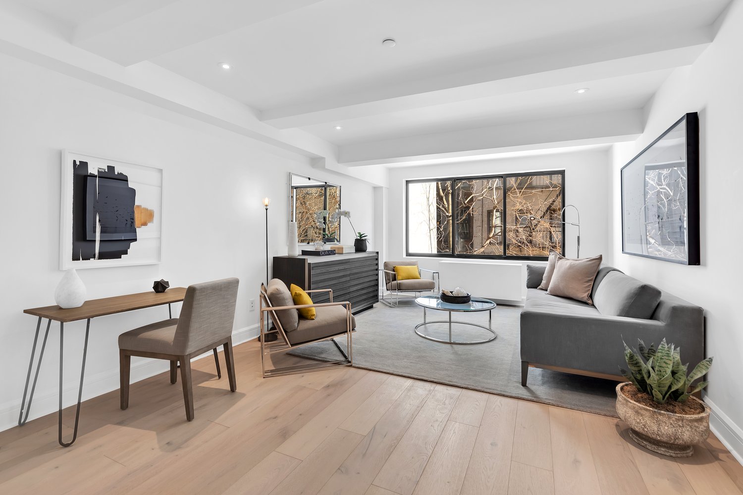  “The Avant is a sophisticated condominium at the intersection of one of Lower Manhattan’s most dynamic neighborhoods,” said Louis Adler, principal and co-founder of REAL New York. “We are thrilled to sellout the remaining residences and anticipate i