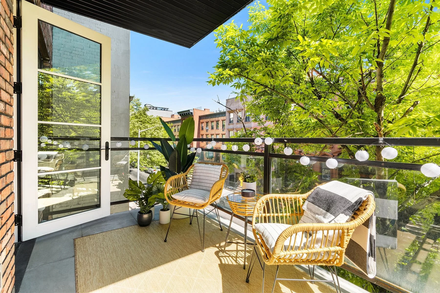  Achieving the 50 percent sold mark has become an increasingly important milestone for new developments—and is especially important for buyers looking to obtain favorable financing as banks are continuing to keep tight lending standards amid a volati