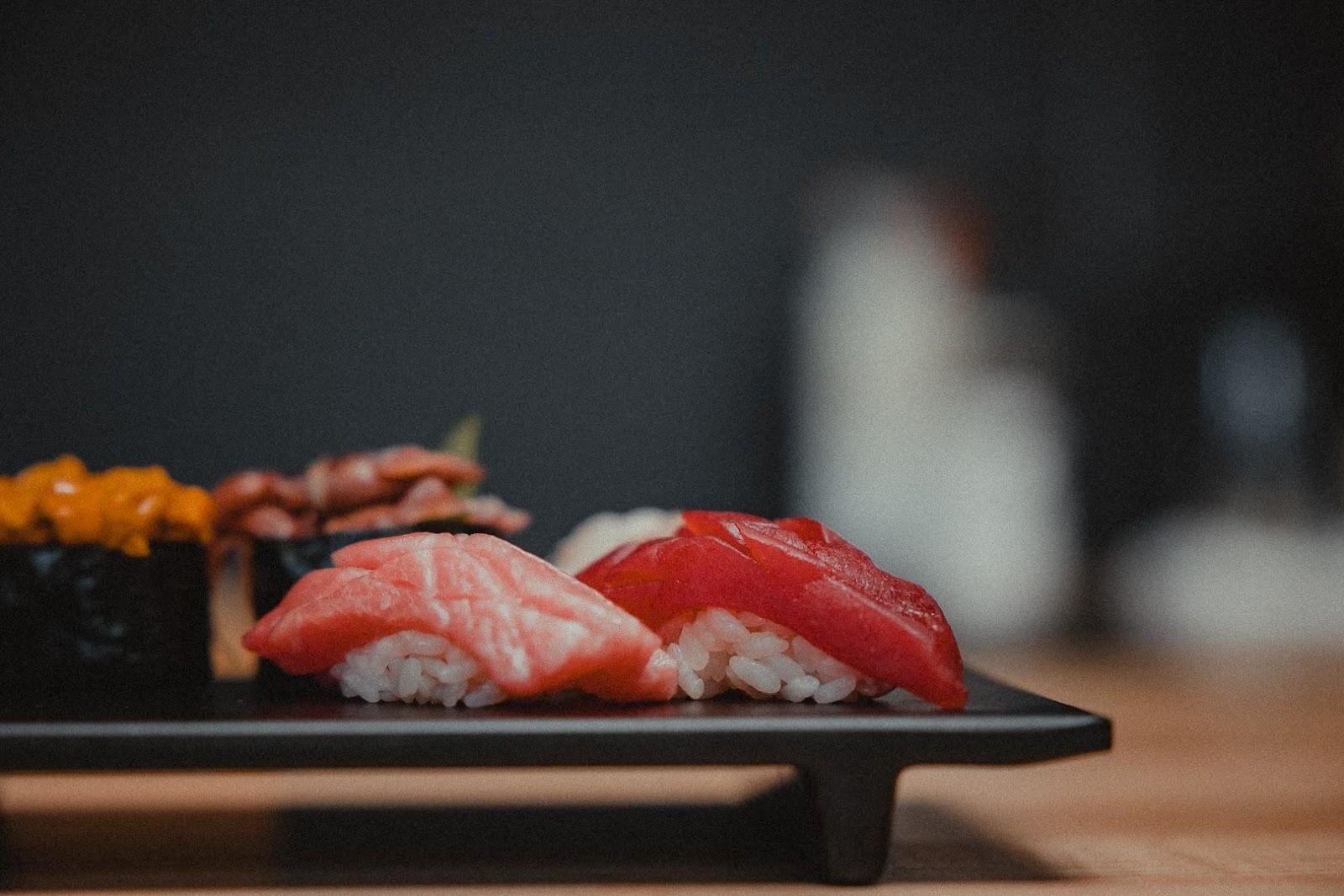   Kintsugi  (28 Grand St.) will offer couples and loved ones a decadent Omakase dinner utilizing early spring ingredients such as Firefly squid, Abalone, and auction-graded uni straight from Tsukiji market on Valentine’s Day! Guests will enjoy a tota