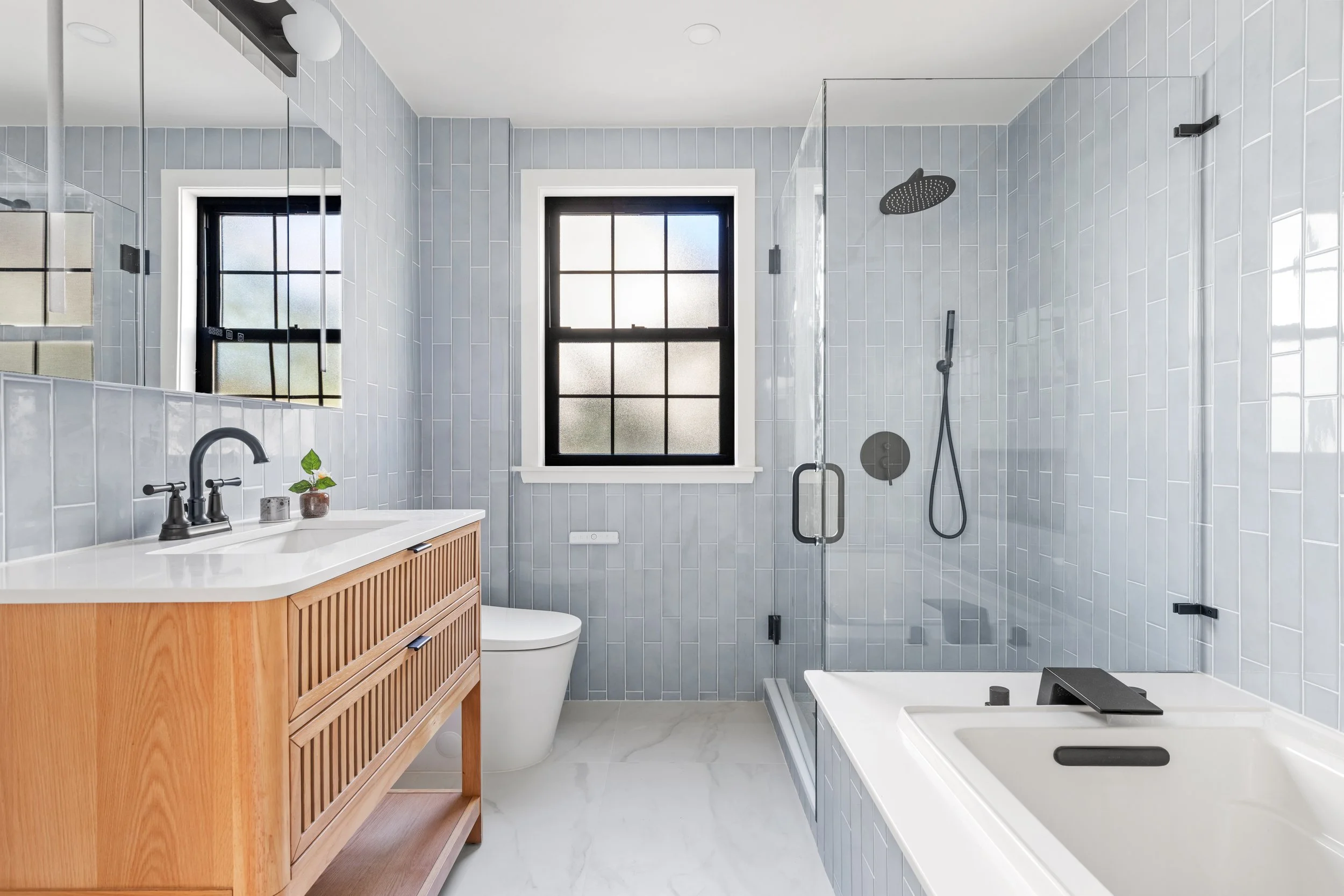 85-15 Wareham Pl-11.jpg
