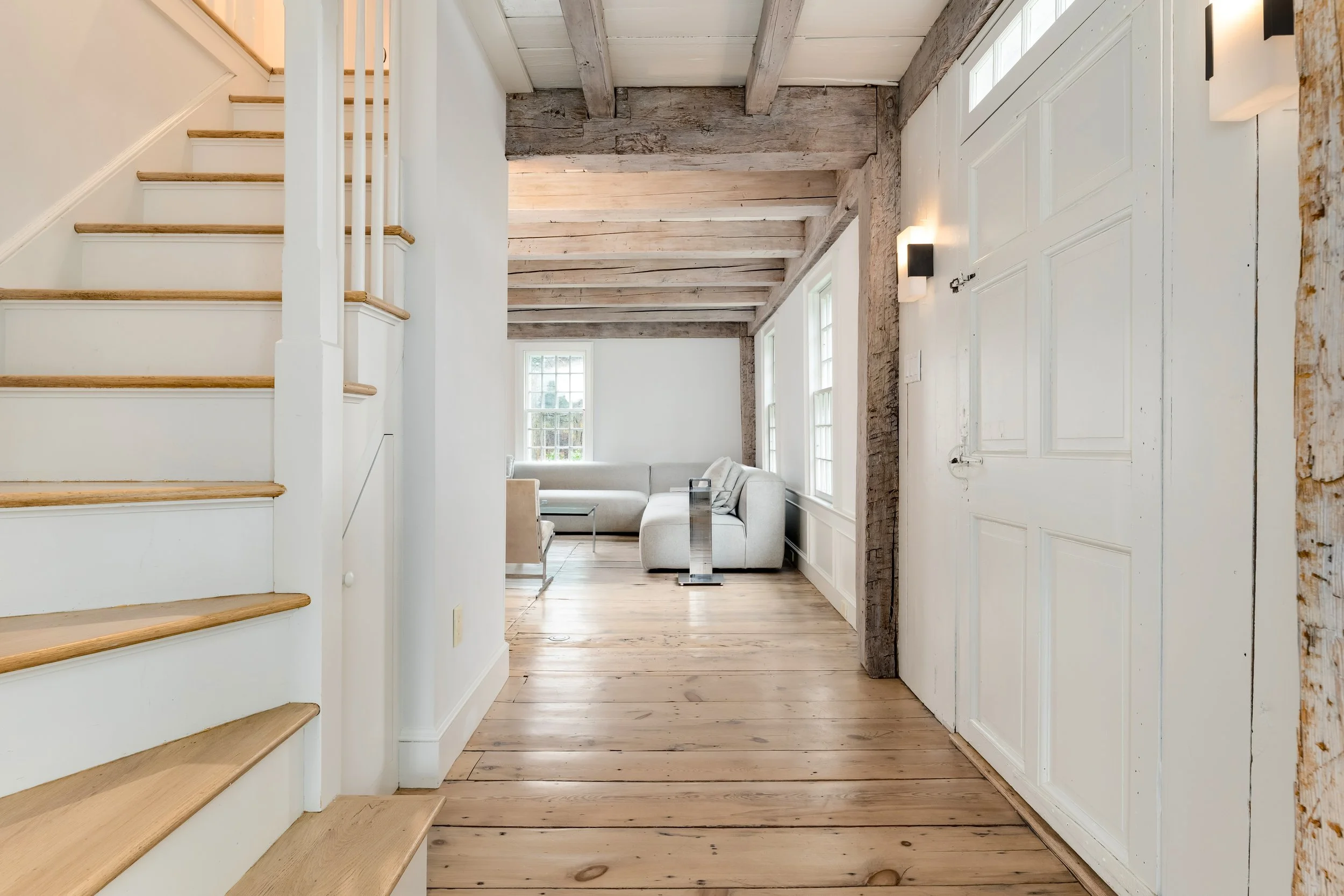 640 Round Hill Rd INT 01 - PRINT.jpg