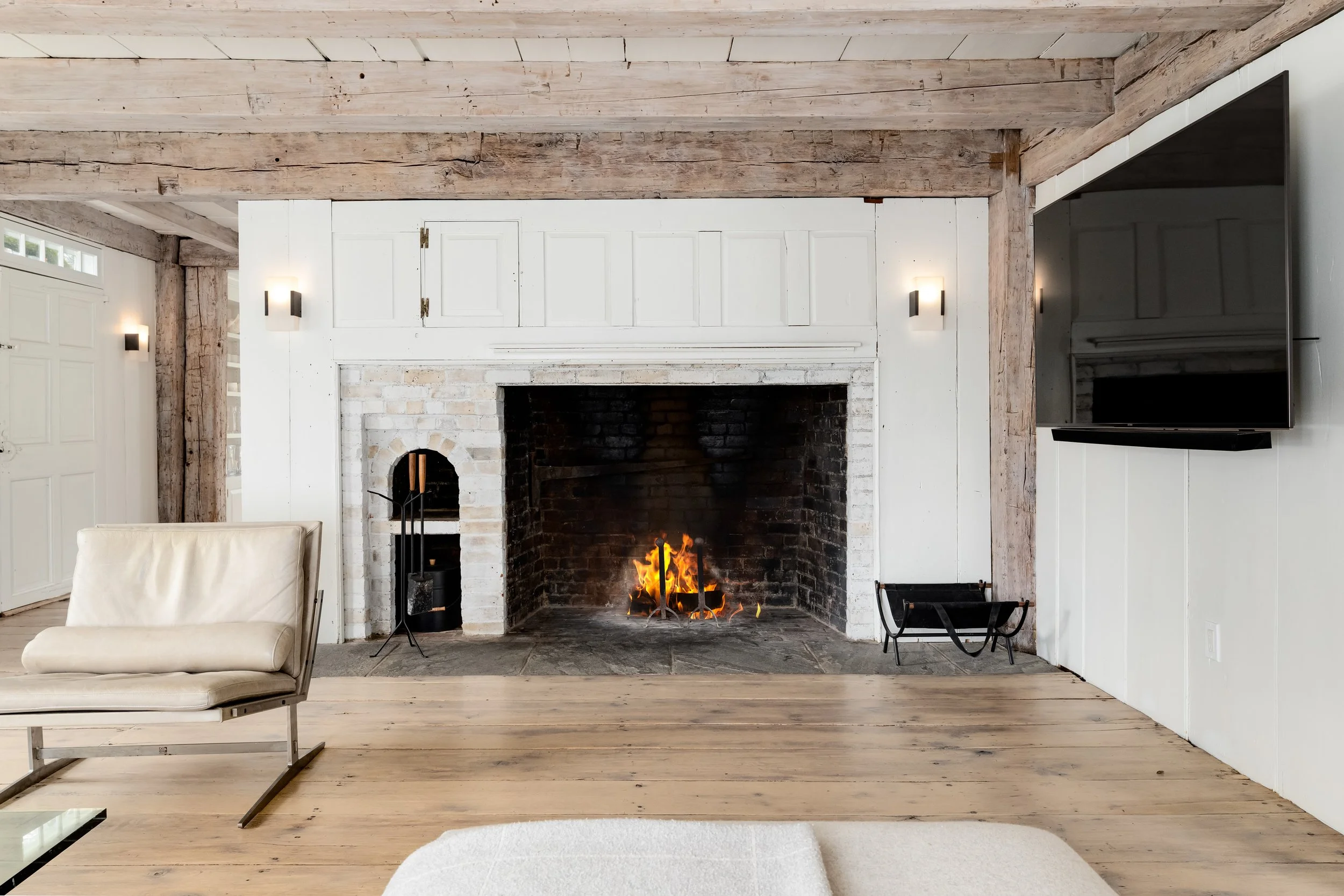 640 Round Hill Rd INT 03 - PRINT.jpg