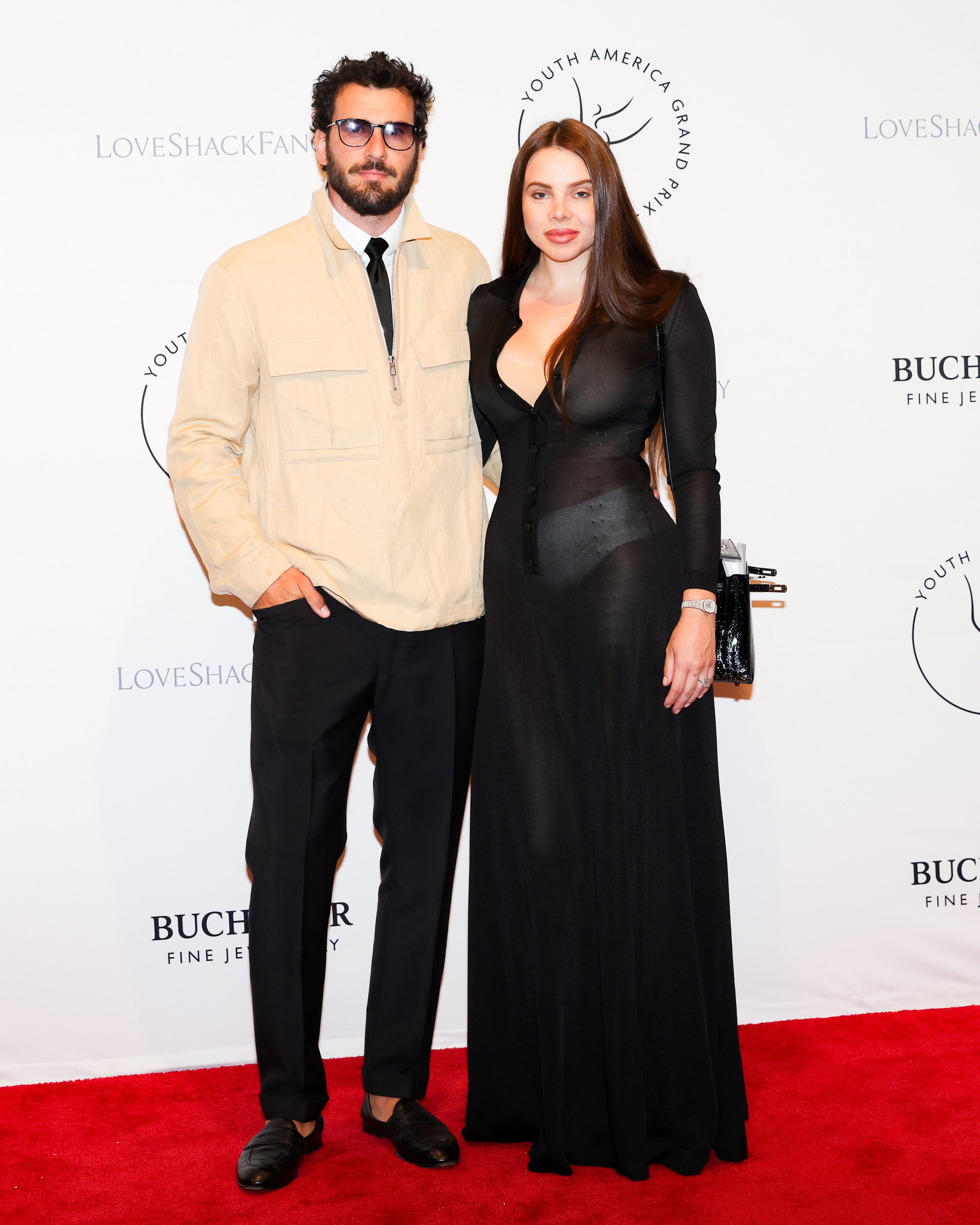 Steve Gold, Louisa Gold