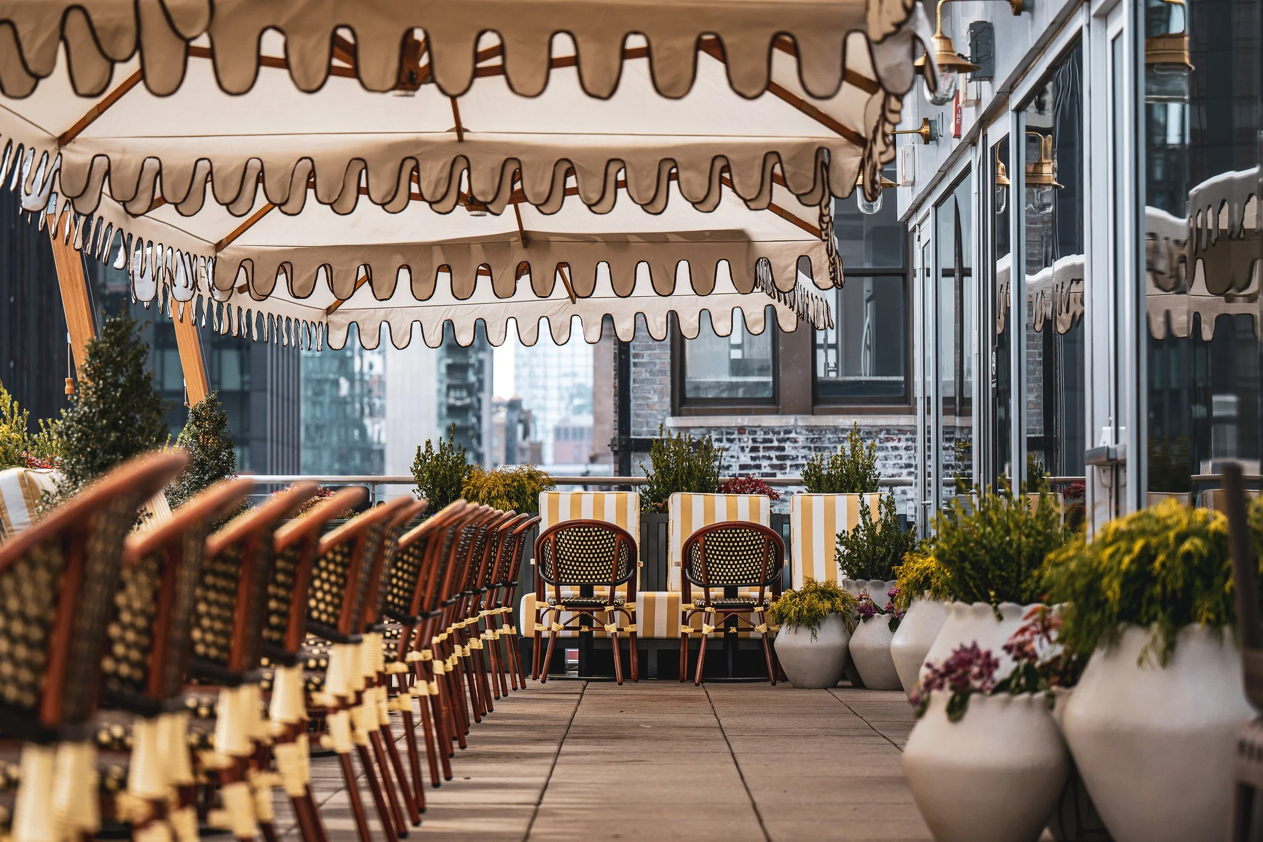  Scenic Rooftops to Enjoy Al Fresco Dining in NYC