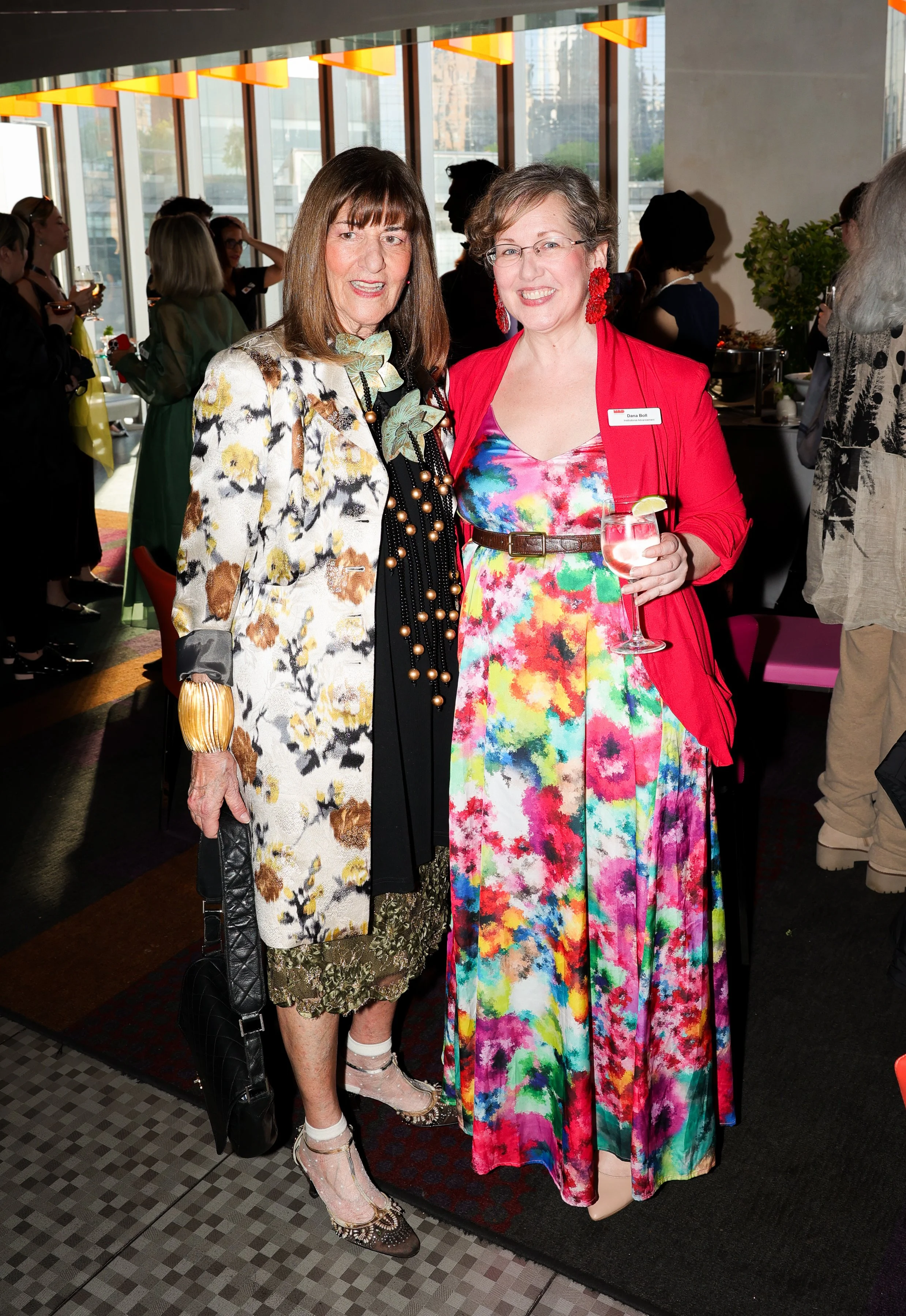  Kay Unger, Dana Boll 