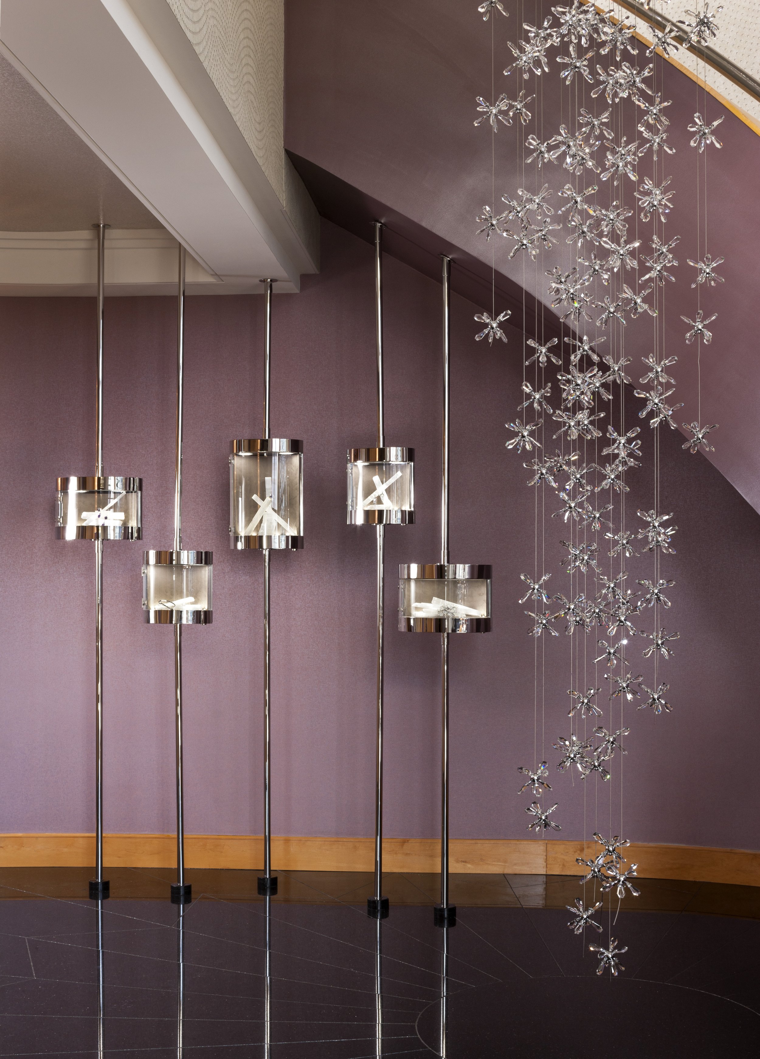 JewelSuite_ChandelierandShowcases.JPG