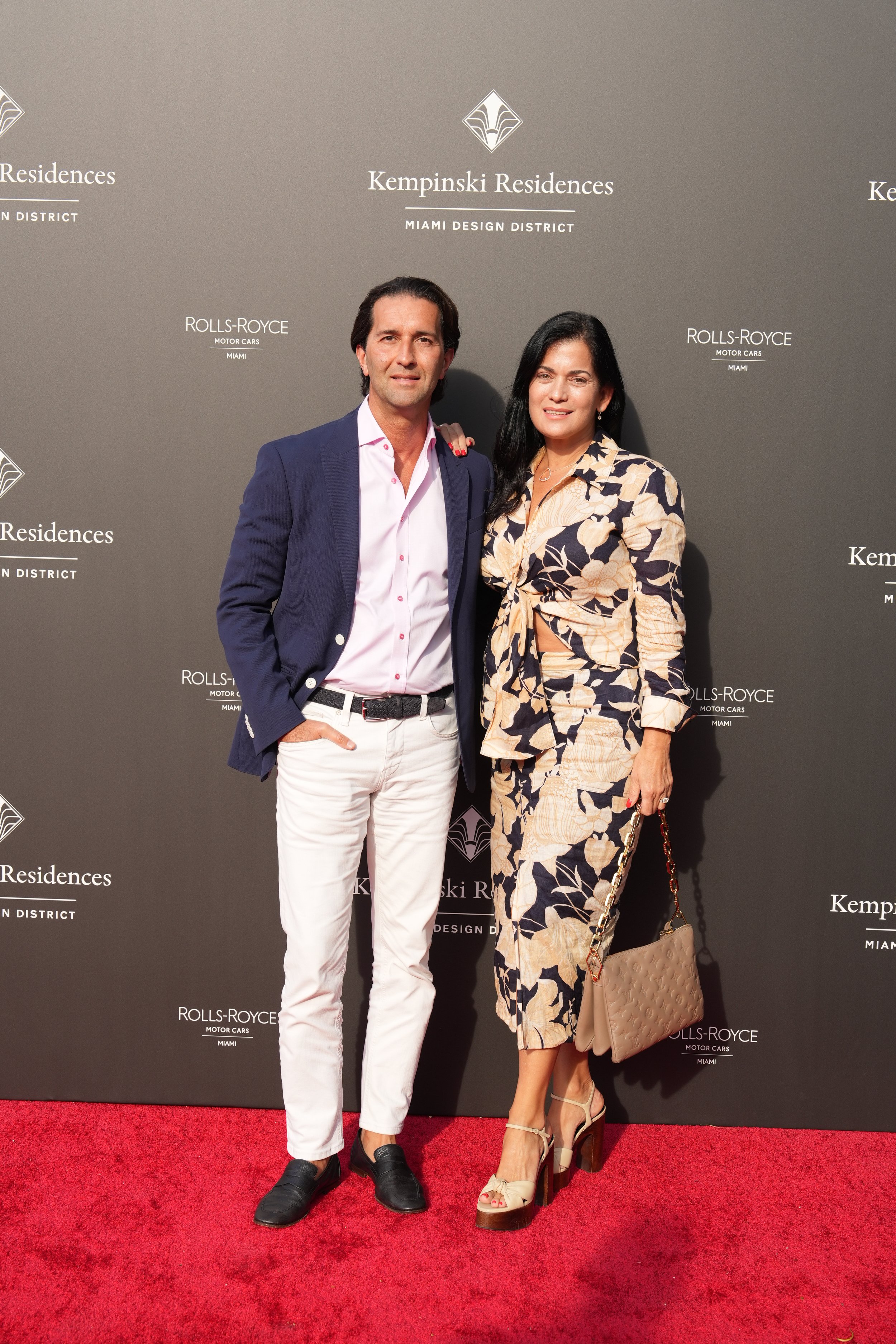 Giovana Guzman &amp; Cengiz Bayirli