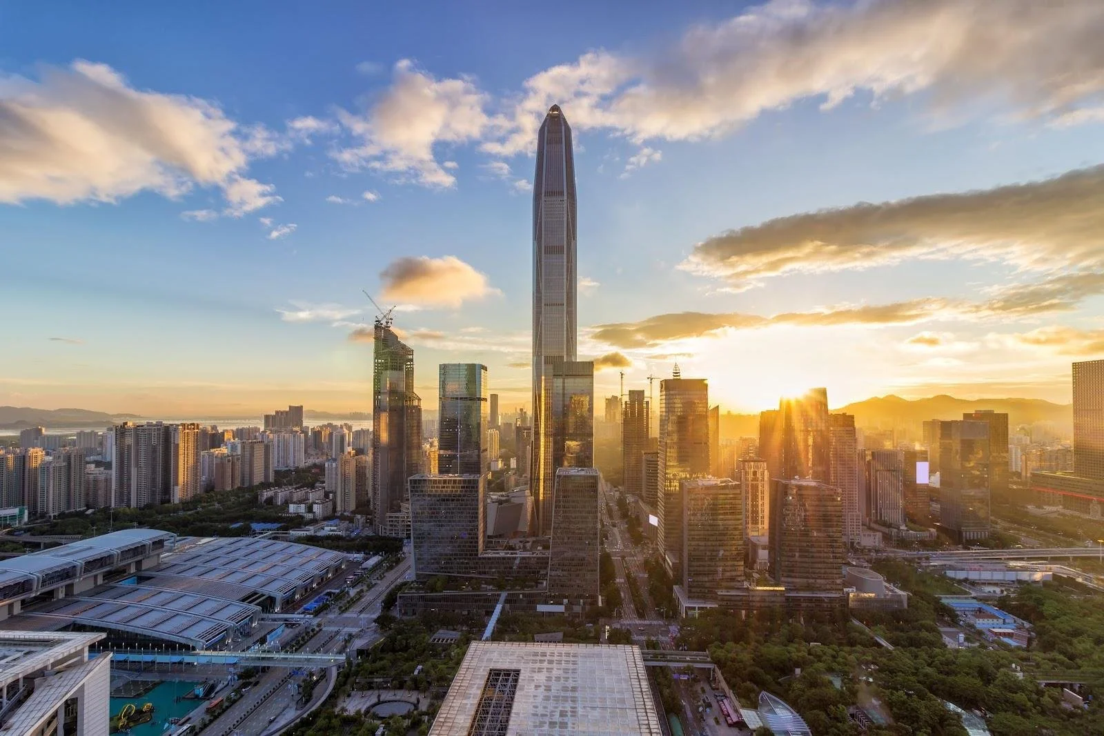 Where to Stay for Business in Shenzhen: Futian vs Nanshan