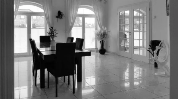 Screenshot of ABC15270_offthemrkt.com_sarah.docx - Google Docs (1).jpg