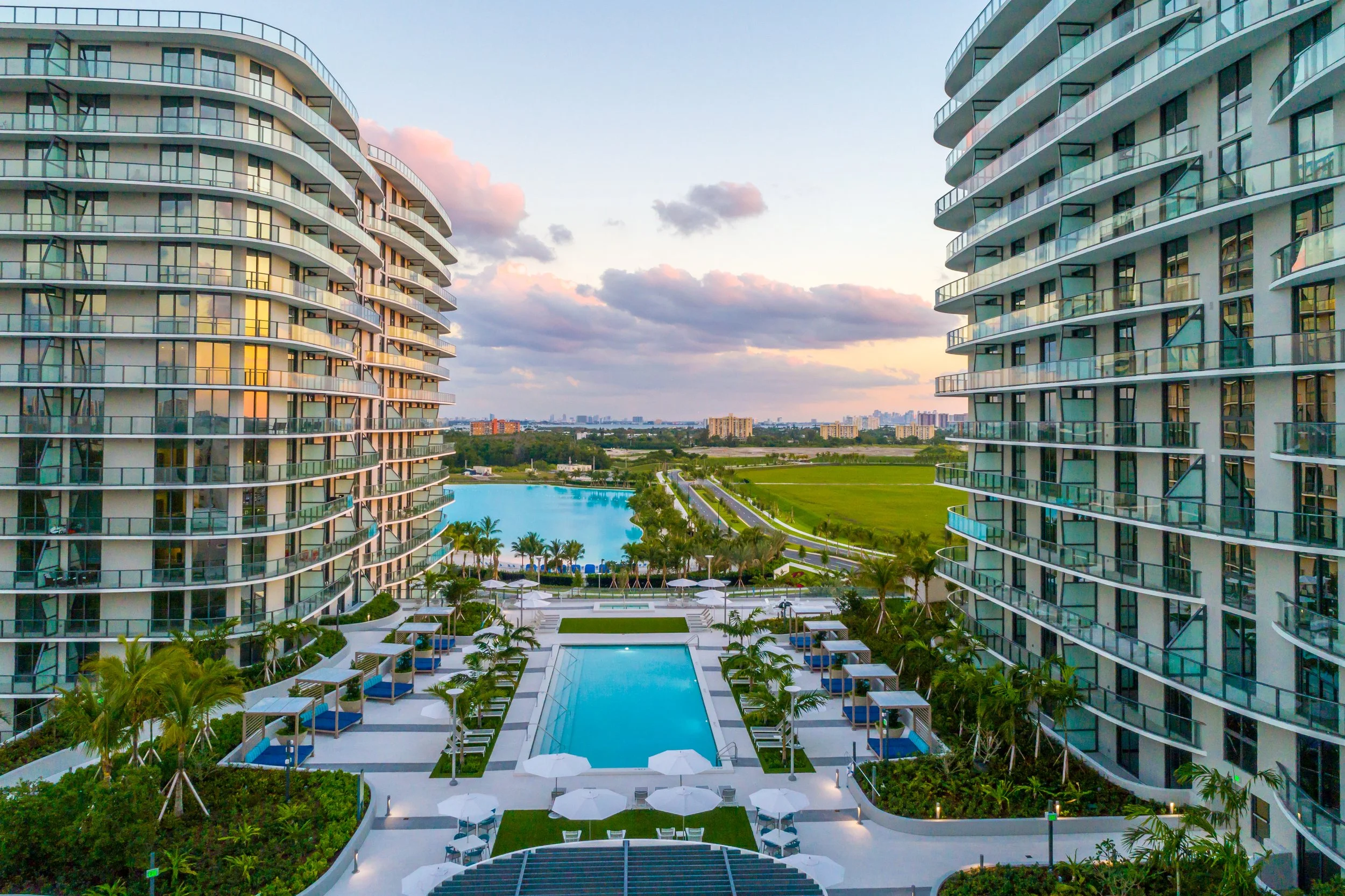 SHL_AMENITY_pool deck_DJI_0077_Z.jpg