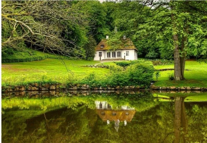 Screenshot of Why Cottages Are the Perfect Escape for a Simpler, Fuller Life.docx - Google Docs.jpg