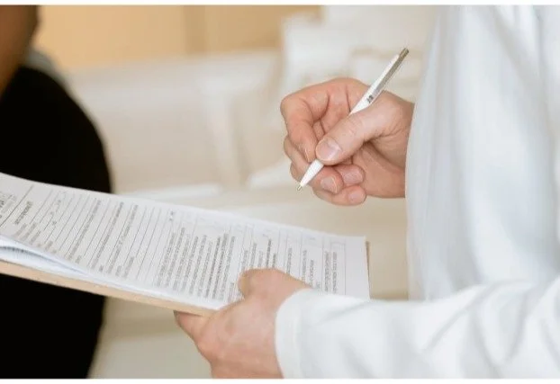 Screenshot of ABC15277_offthemrkt.com_sarah.docx - Google Docs (1).jpg