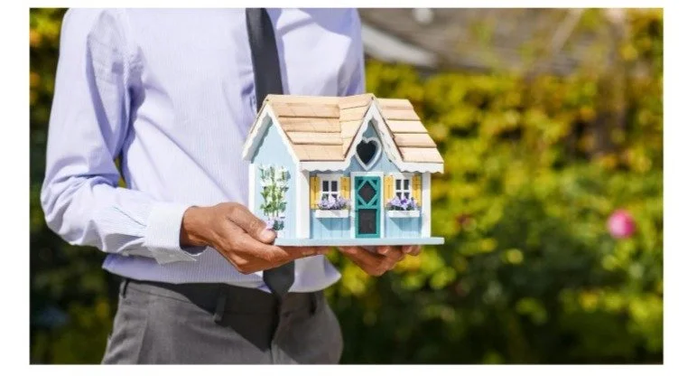 Screenshot of ABC15543_offthemrkt.com_sarah.docx - Google Docs (1).jpg