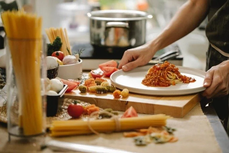 How to Plan a Well-Balanced Menu for a Family Get-Together