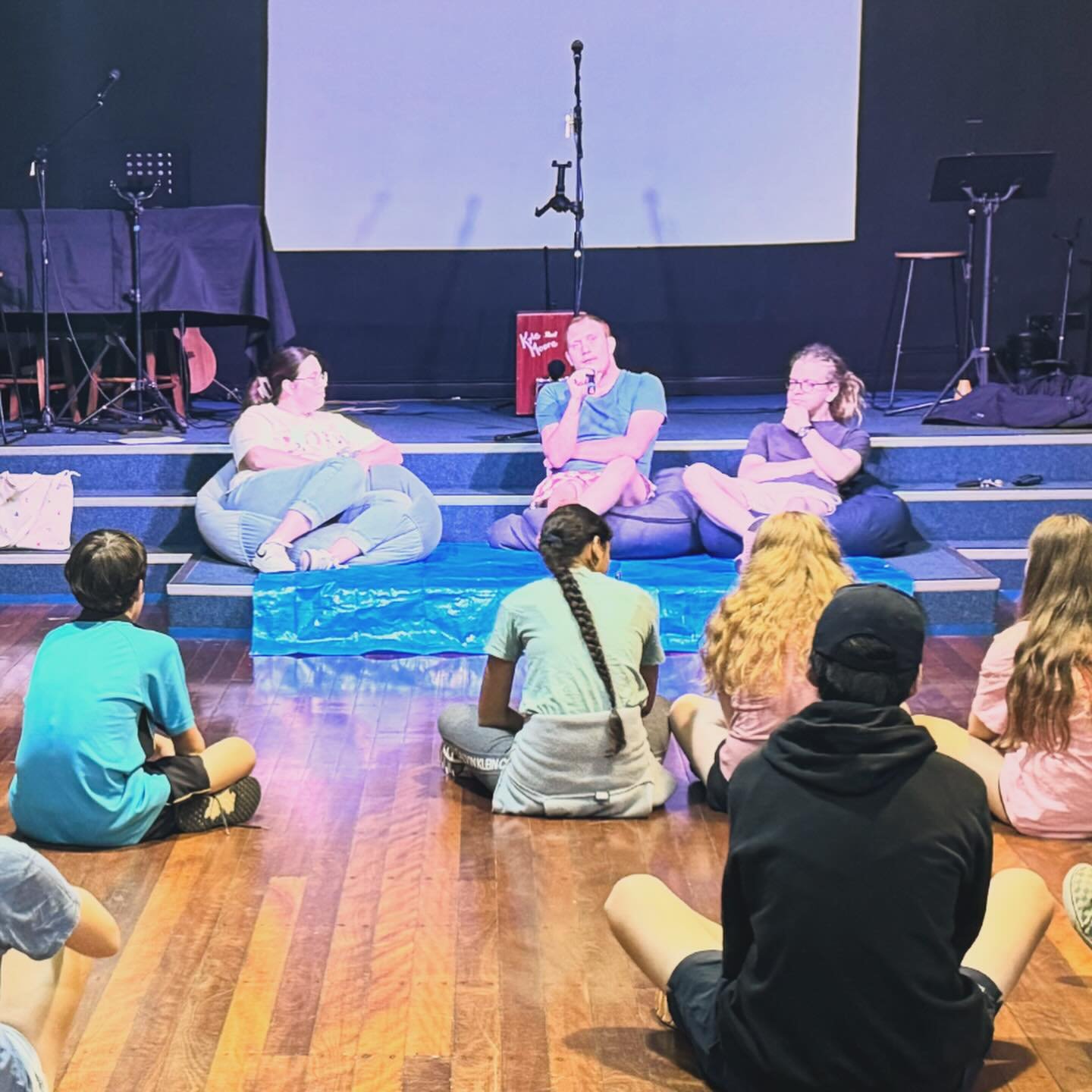 FRIDAY NIGHT RECAP!!! It was such a fun week back!! We loved meeting a few new faces and being able to hang out with all of our people.  This term we have a new little run of the night!  We started with Tarp Time Testimony Time, then games, worship a