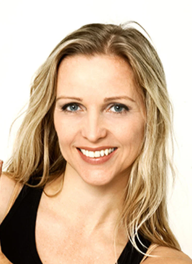 CONNIE YNDAL Connie is a former professional dancer and she has worked with various dance companies and musicals. She has attended the Alvin Ailey School in New York and been a scholarship student at Steps on Broadway. Since 2001 she has been teaching dance, pilates and yoga full time. Besides tango her great passion is zouk; a brazilian partner dance, which can put you into a joyful flow.