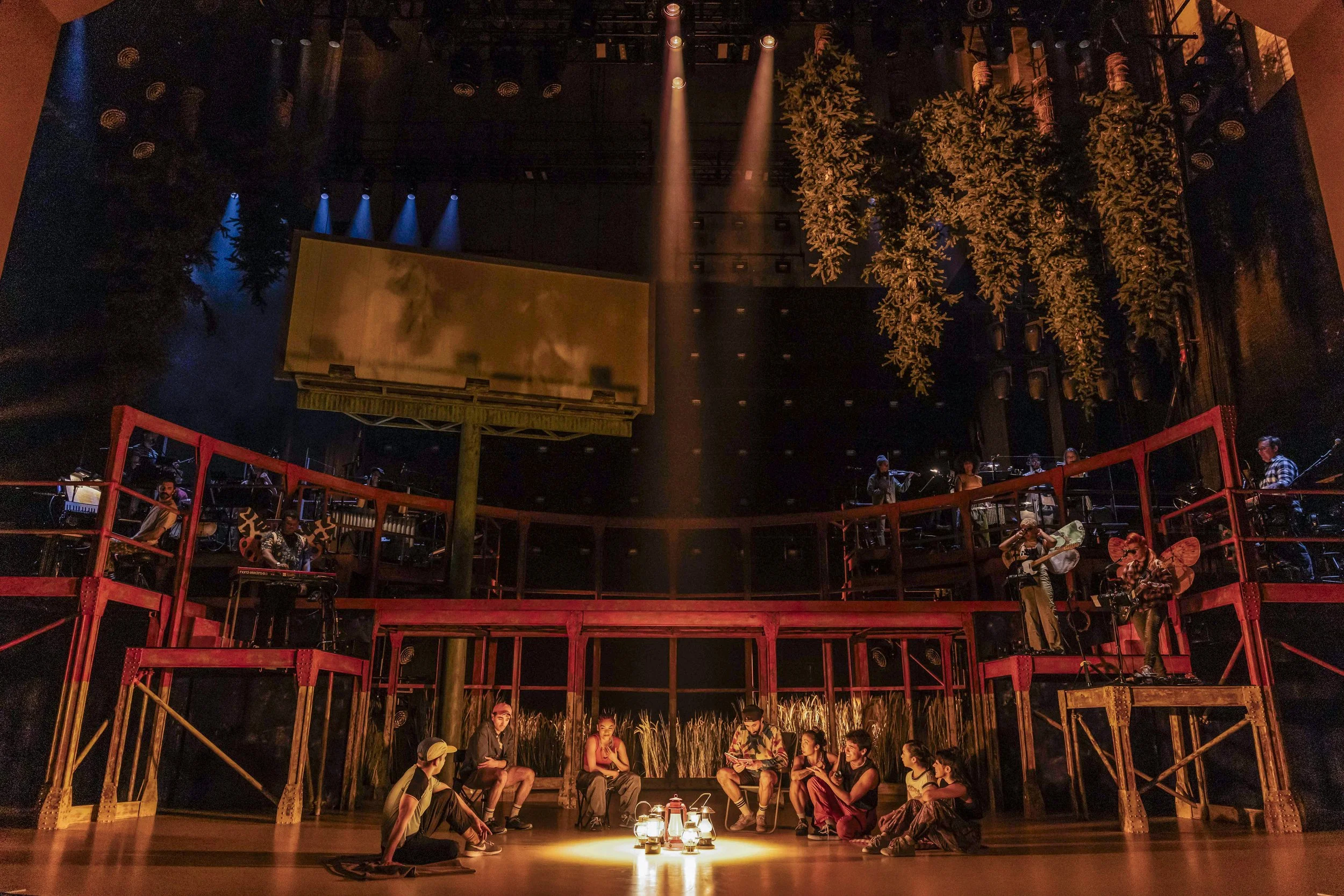 ILLINOISE_BROADWAY_0234.jpg