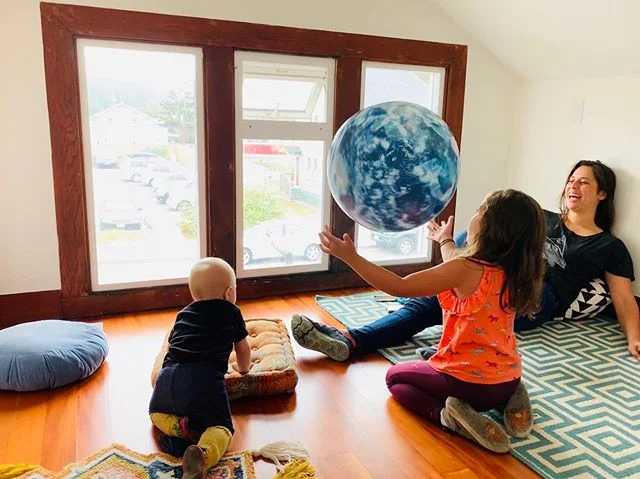 Little visitors in the office today! Exploring all the fun nooks in our new office space.

If you haven&rsquo;t checked out our new spot, stop by!

#teachthemyoung #motherearth #workplacewellness #arcata #humboldt #workandplay #motherearthengineering