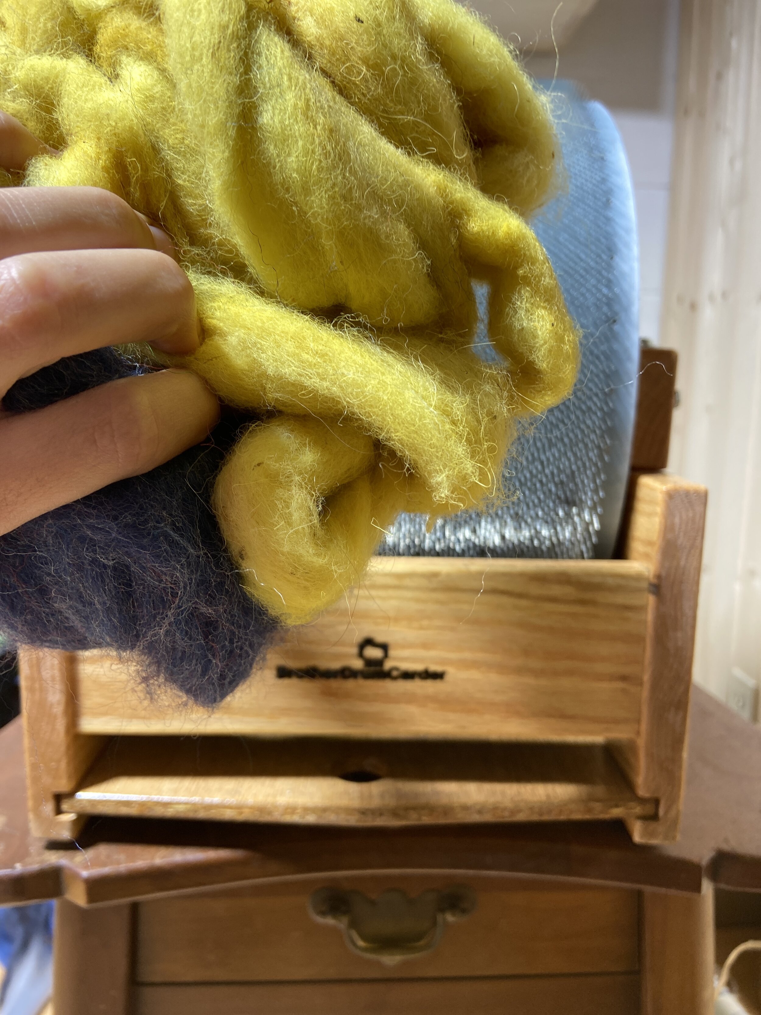 How to use wool hand carders — Mother of Purl