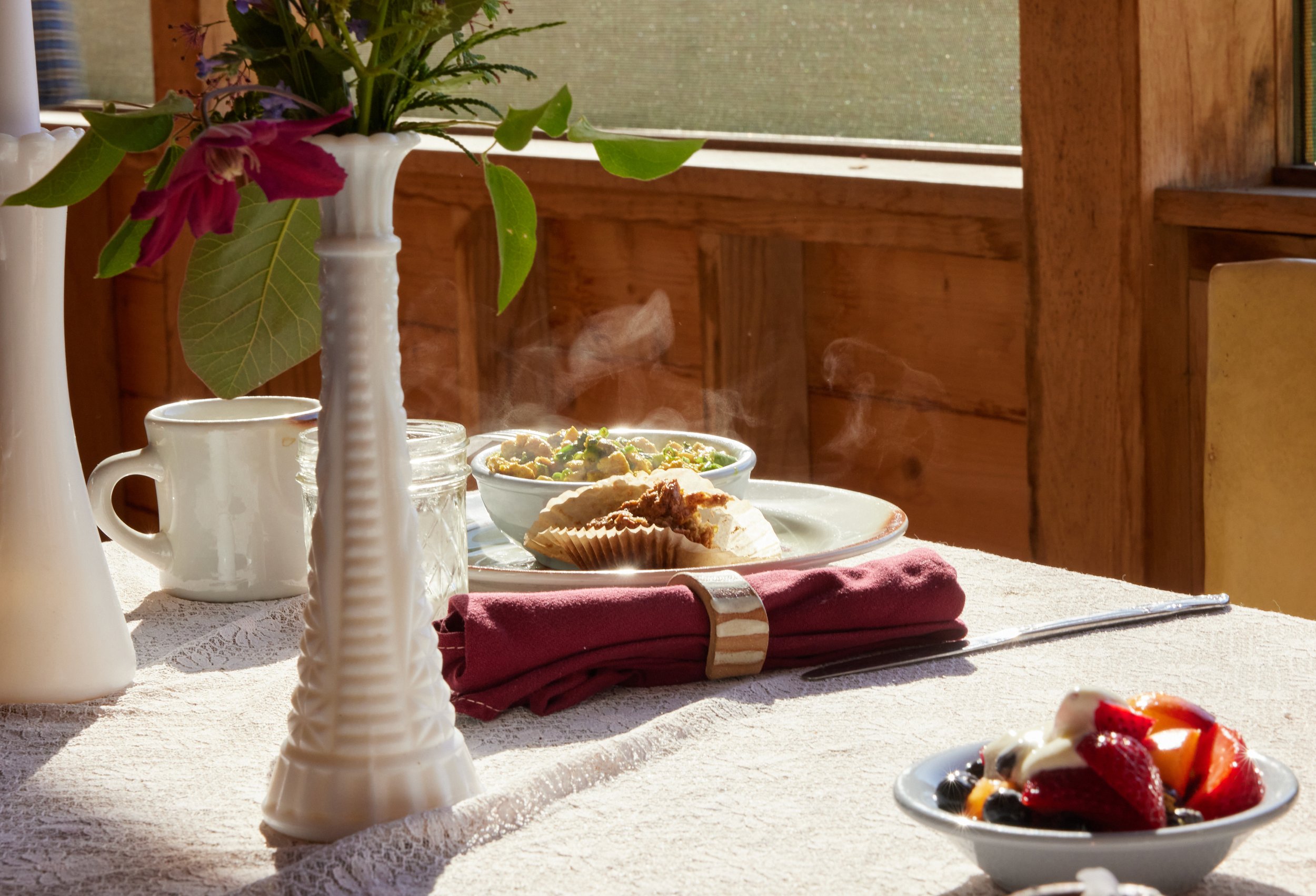 breakfast plate table.jpg