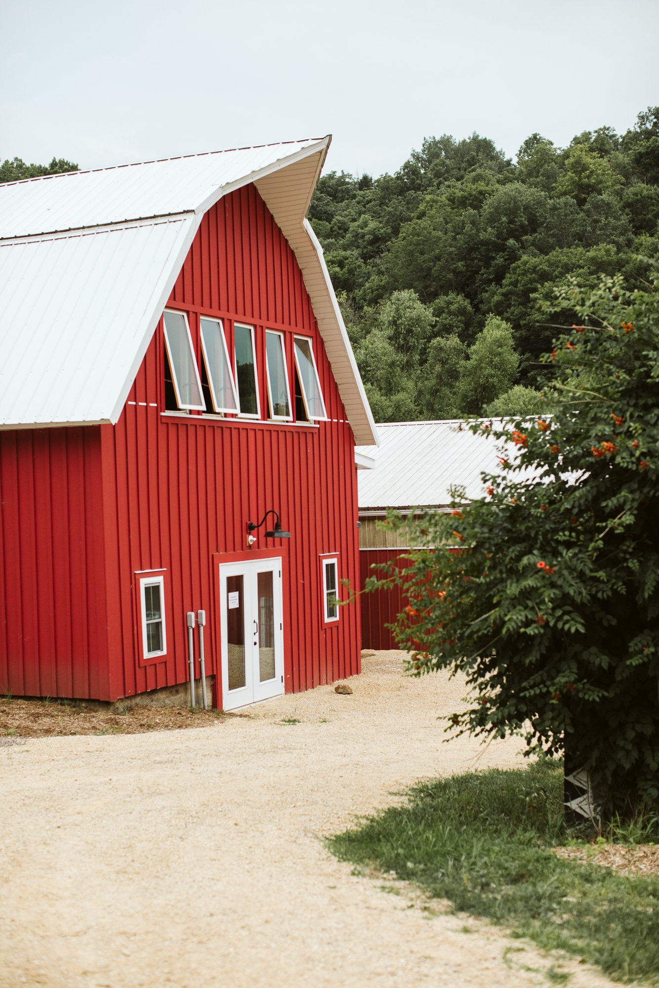 event barn exterior-3.jpg