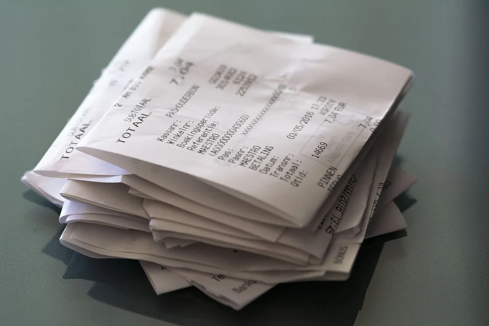 Employees should be required to submit receipts for claimed expenses before they can be reimbursed. The requirement for itemized receipts creates accountability for travel and meal expenses and helps control corporate travel costs throughout your organization.
