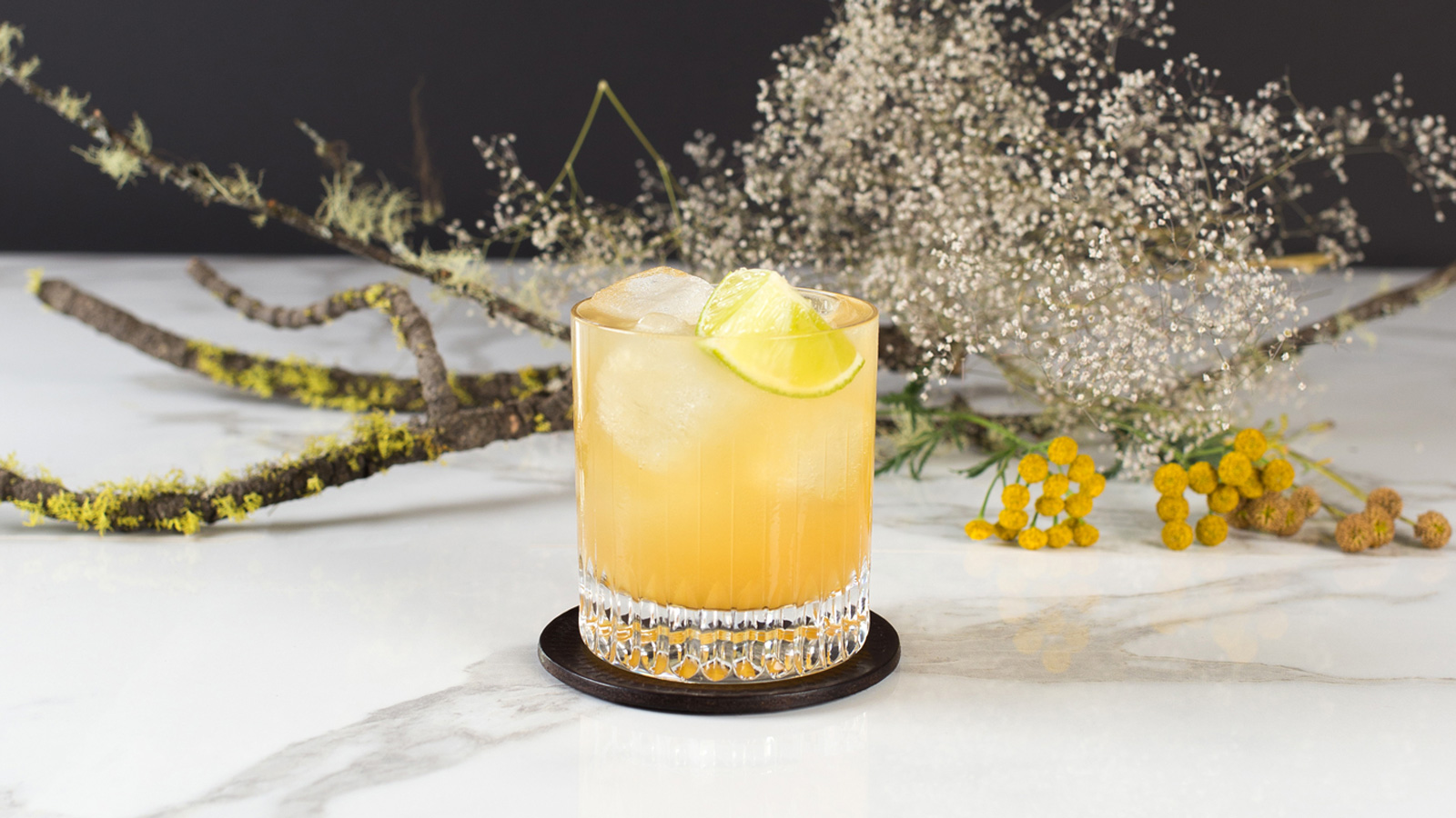 Cahoots_Cocktails-4_1600X900.jpg