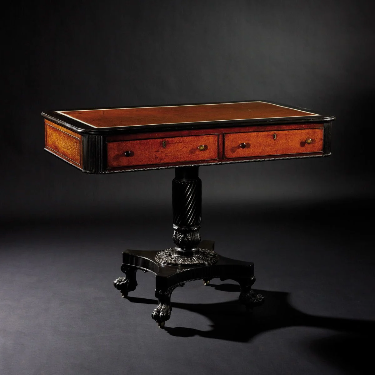 Anglo-Chinese centre table