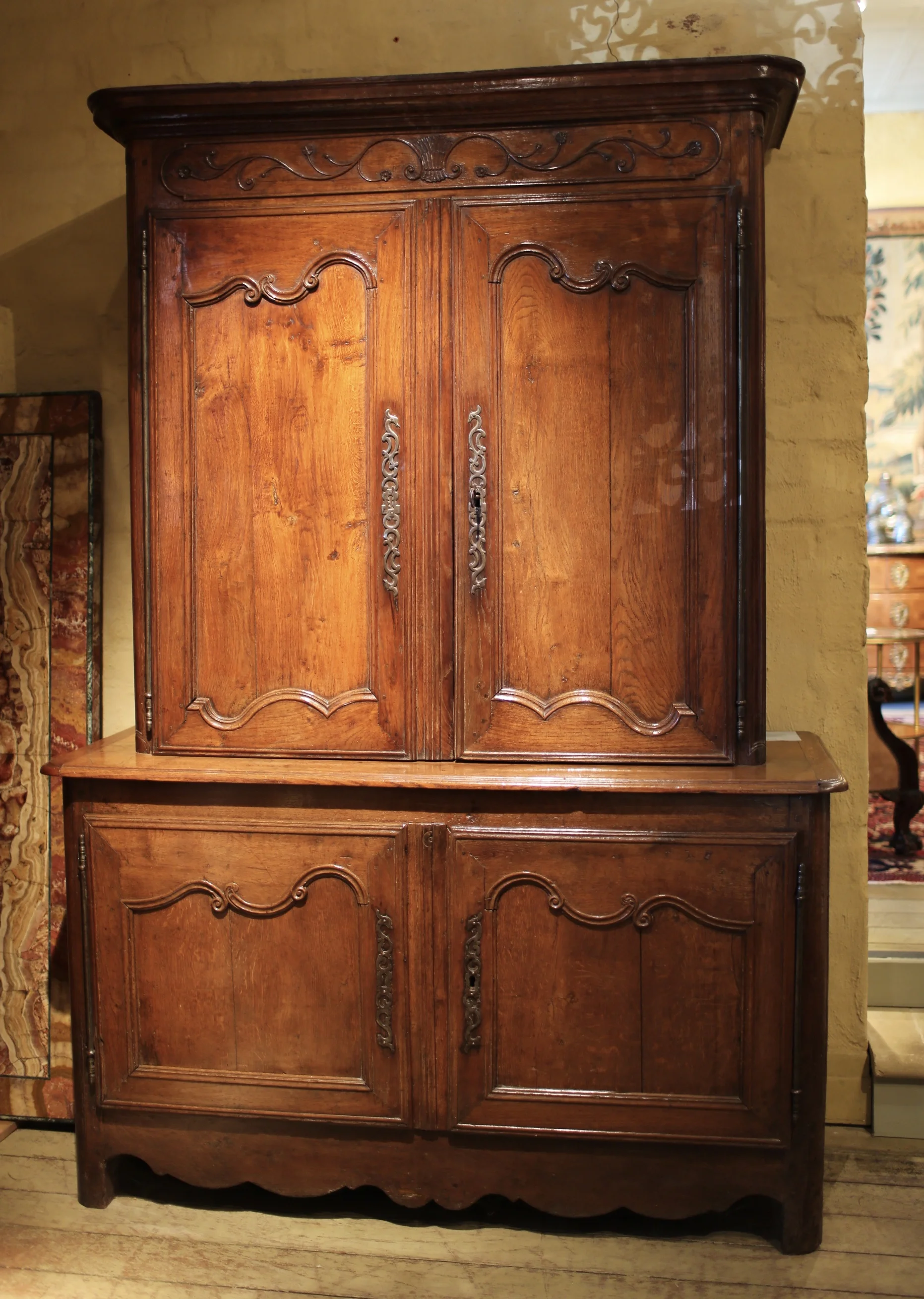 Louis XV buffet a deux corps