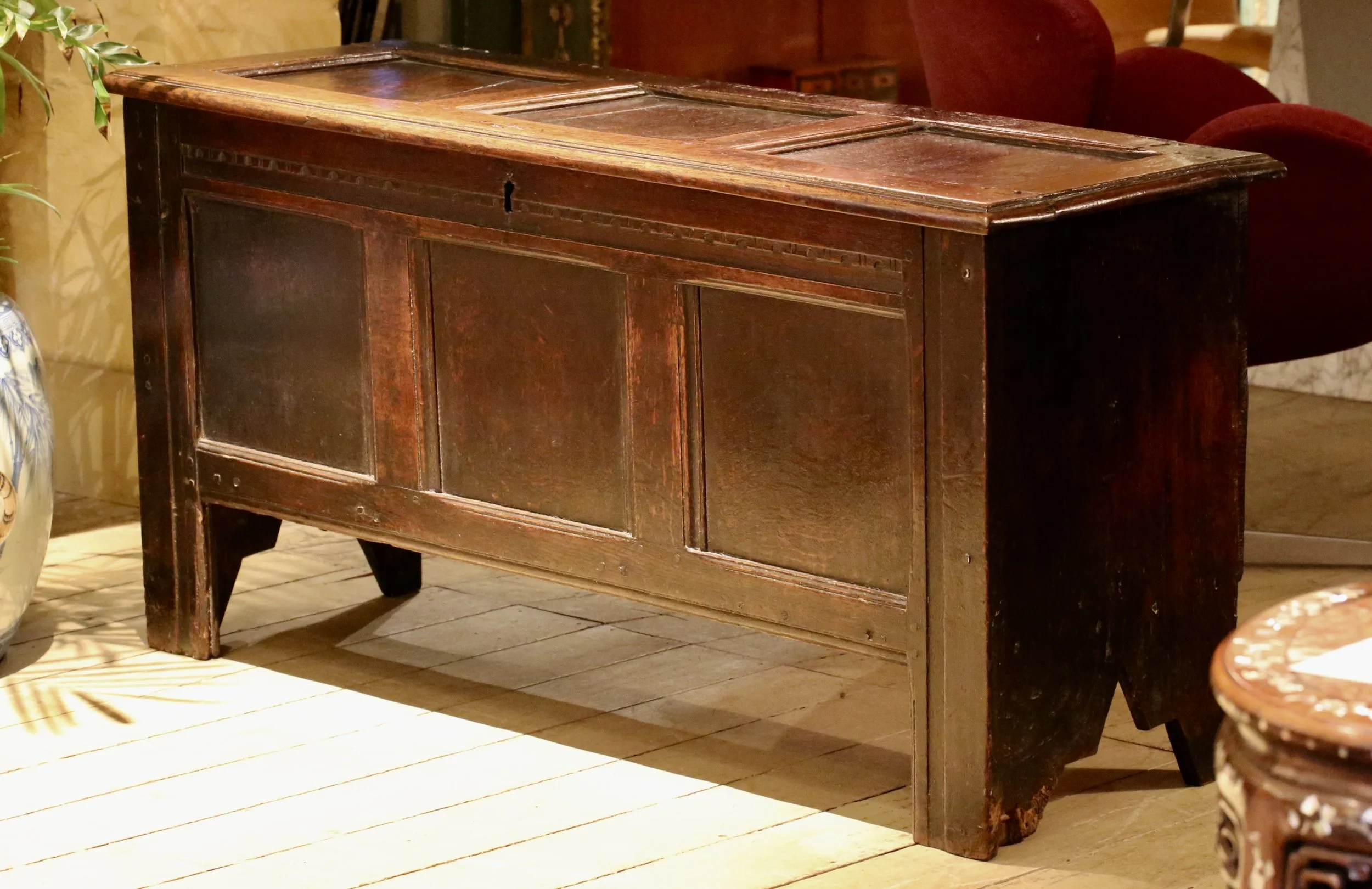 Oak coffer